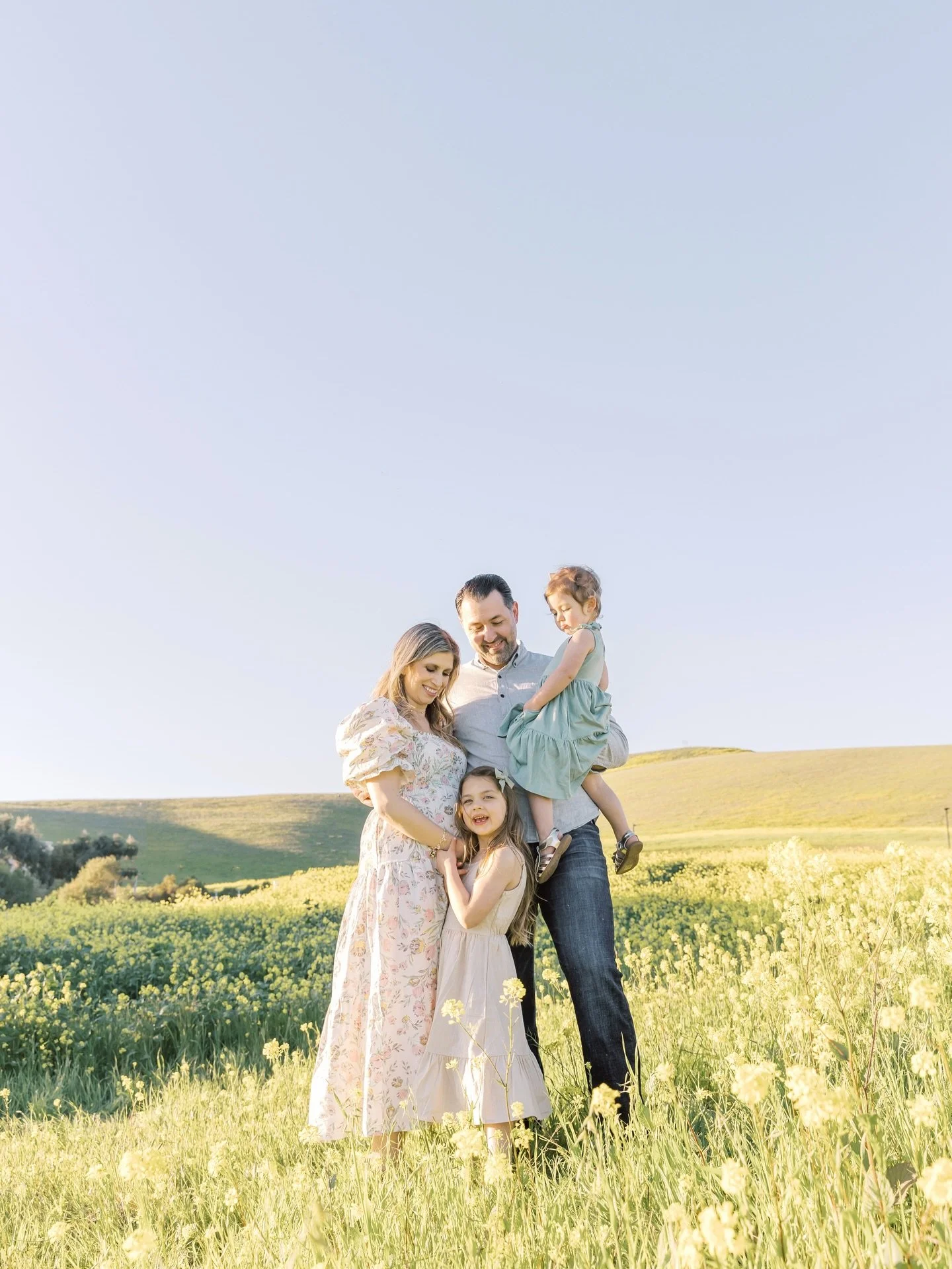 Trying to plan sessions around flowers is honestly the hardest part of this job.

These mustard fields are blooming a whole month earlier than usual, so if you&rsquo;ve been dreaming of photos like this, now&rsquo;s the time.

Who wants to do a mini 