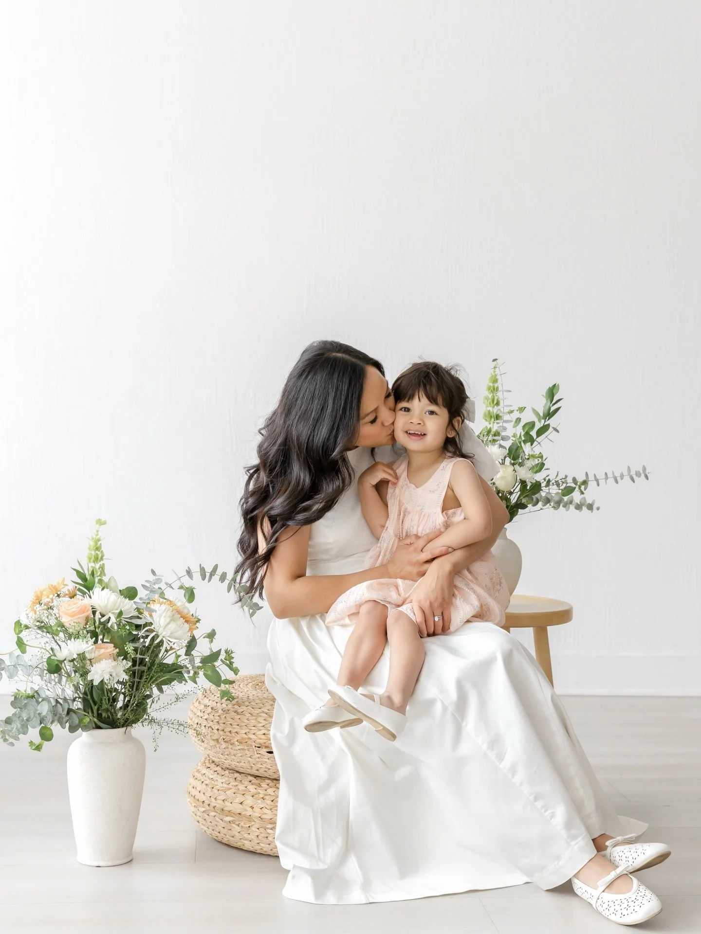 You almost didn&rsquo;t booked this session for Mother&rsquo;s Day, but YOU DID!

When they contact me, they ask me if it was okay to have aunt and grandma join the Mother&rsquo;s Day minis, it was an immediate yes!

And while we were doing the sessi