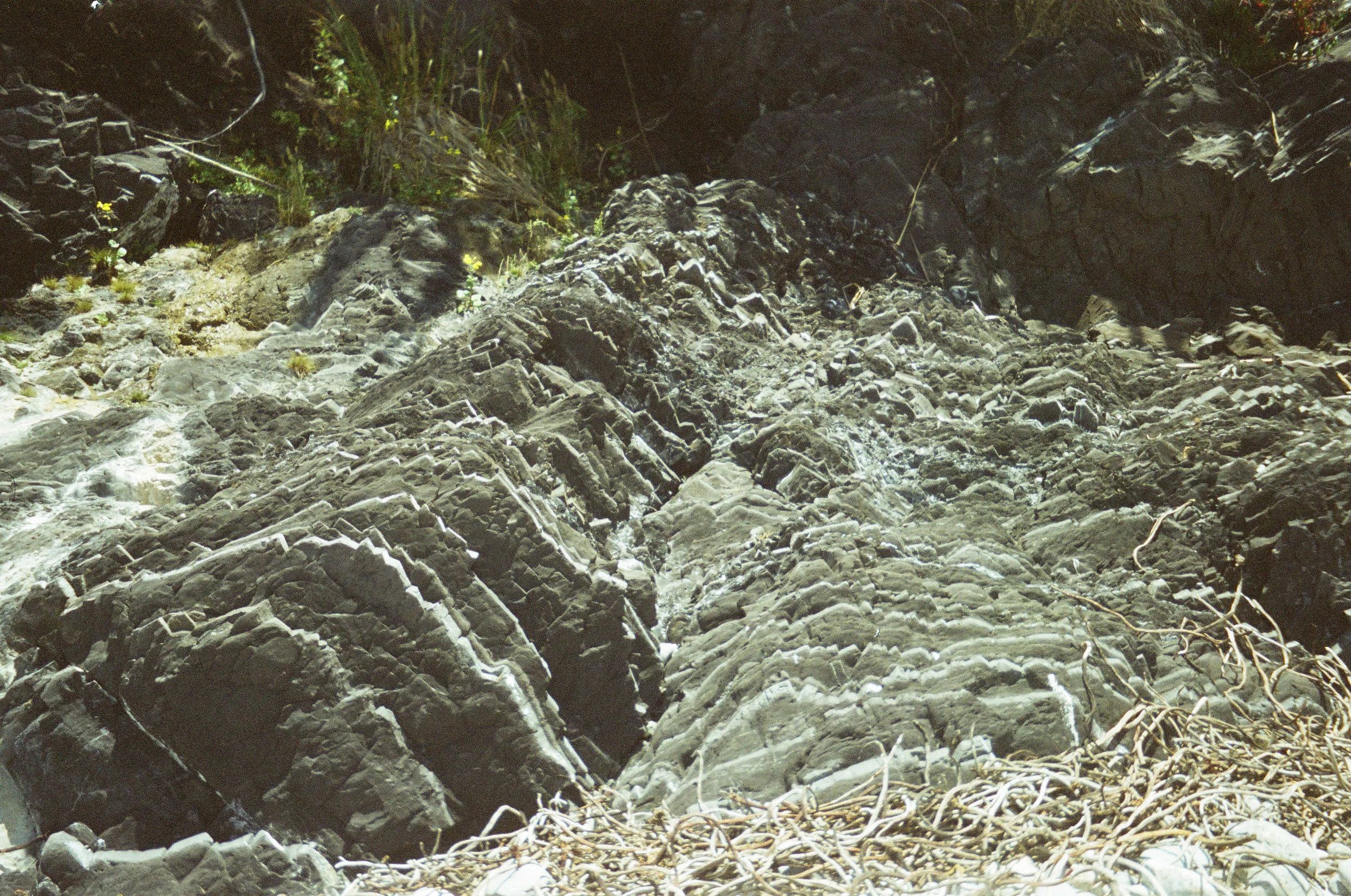 esalen beach rock1.jpeg