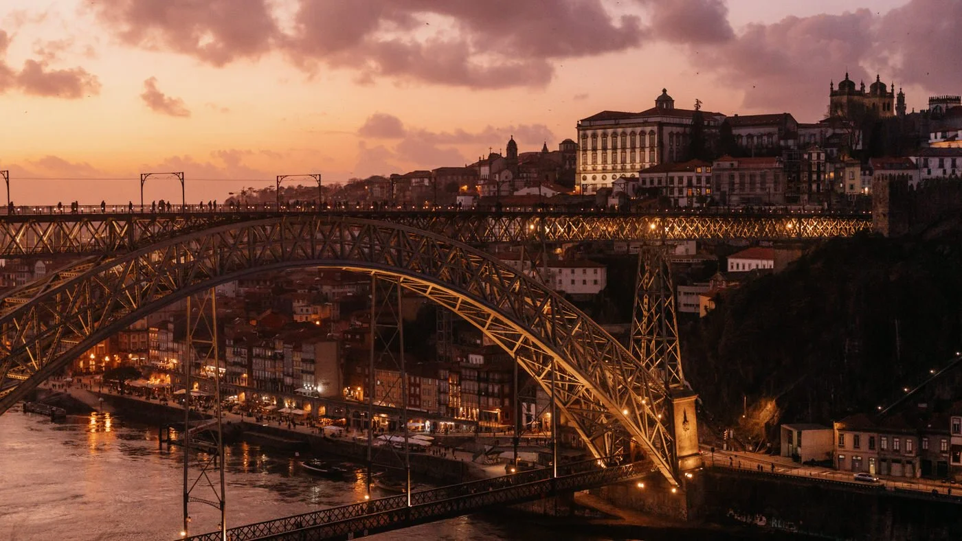 CreativeRoamers_Porto_4x5_20.jpg
