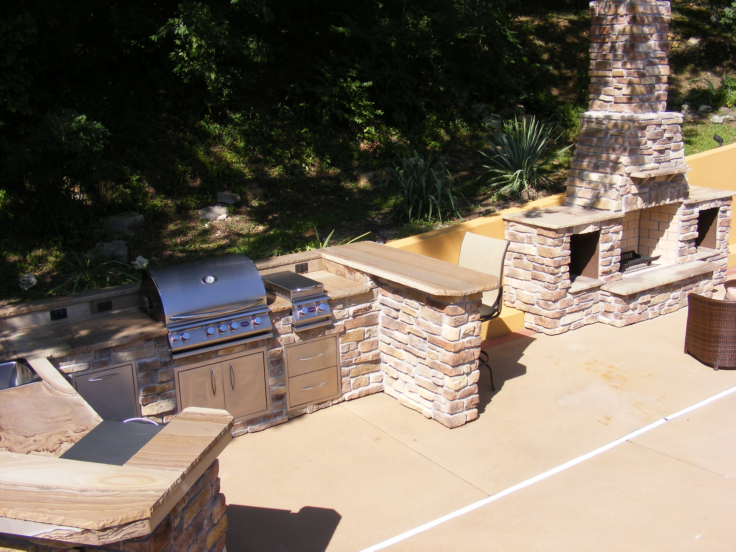 Outdoor Kitchen Pics 8-2018-2 034.jpg