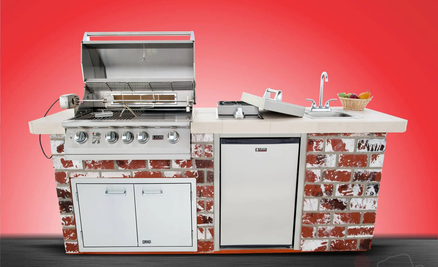 LION GRILLS — Outdoor Kitchens by Design