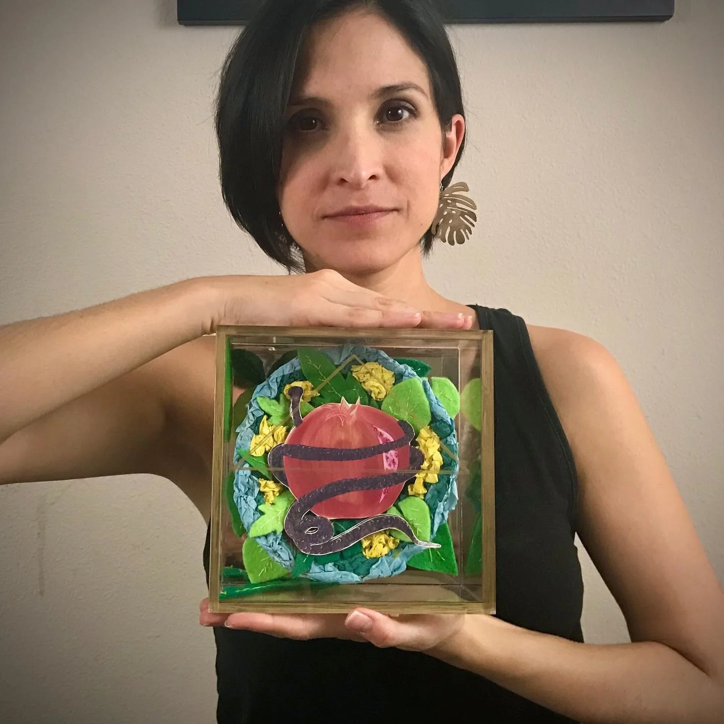 •LEARNING FROM PLEASURE• (Español en comentarios)
.
Right now I am learning how to cultivate pleasure in my live and my sexuality. Truth is, that I have been struggling on sharing this piece for weeks. I’ve felt stuck on how to verba