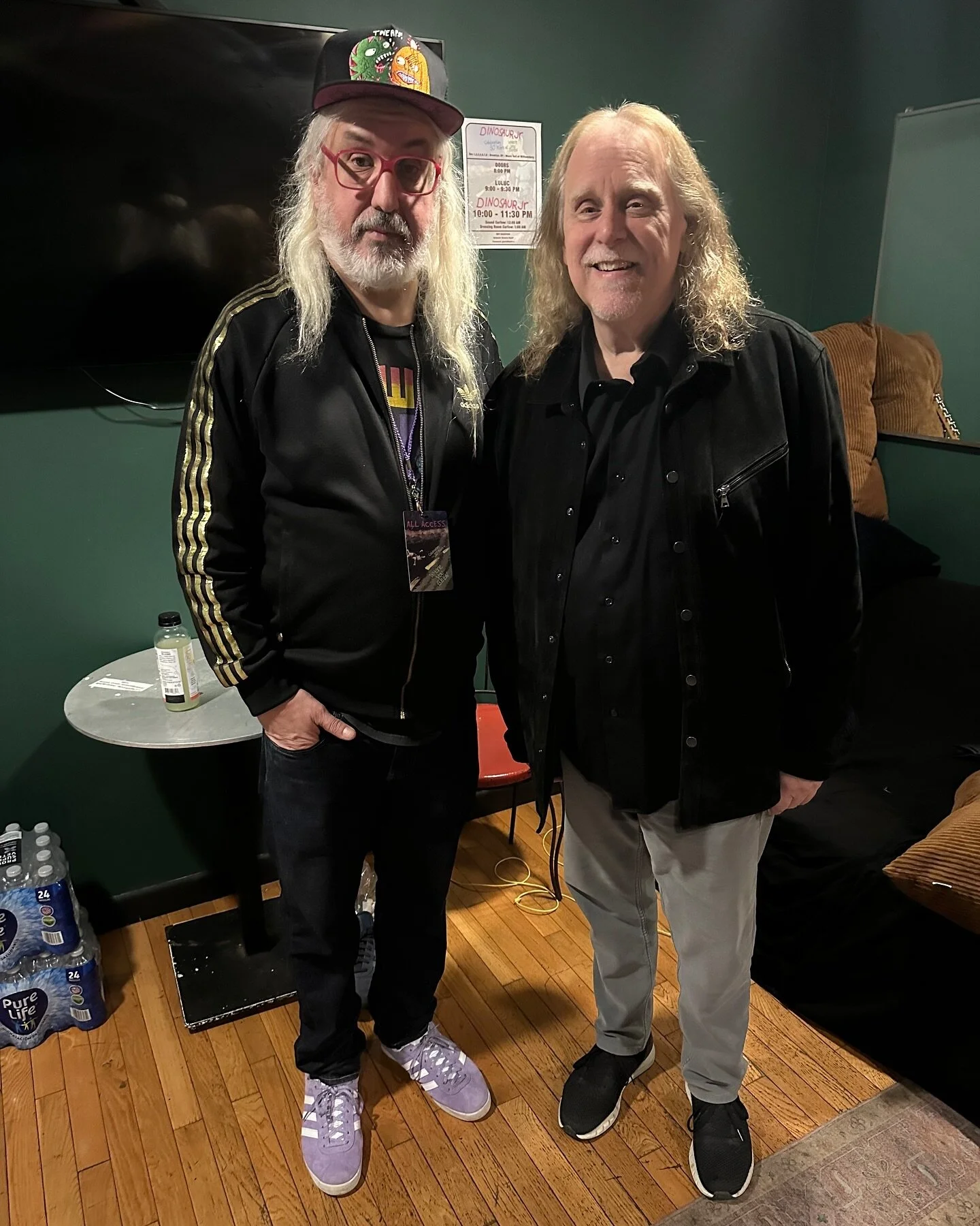Thanks @thewarrenhaynes for joining J and @dinosaurjr last night at @musichallofwb to play &ldquo;Just Like Heaven&rdquo;