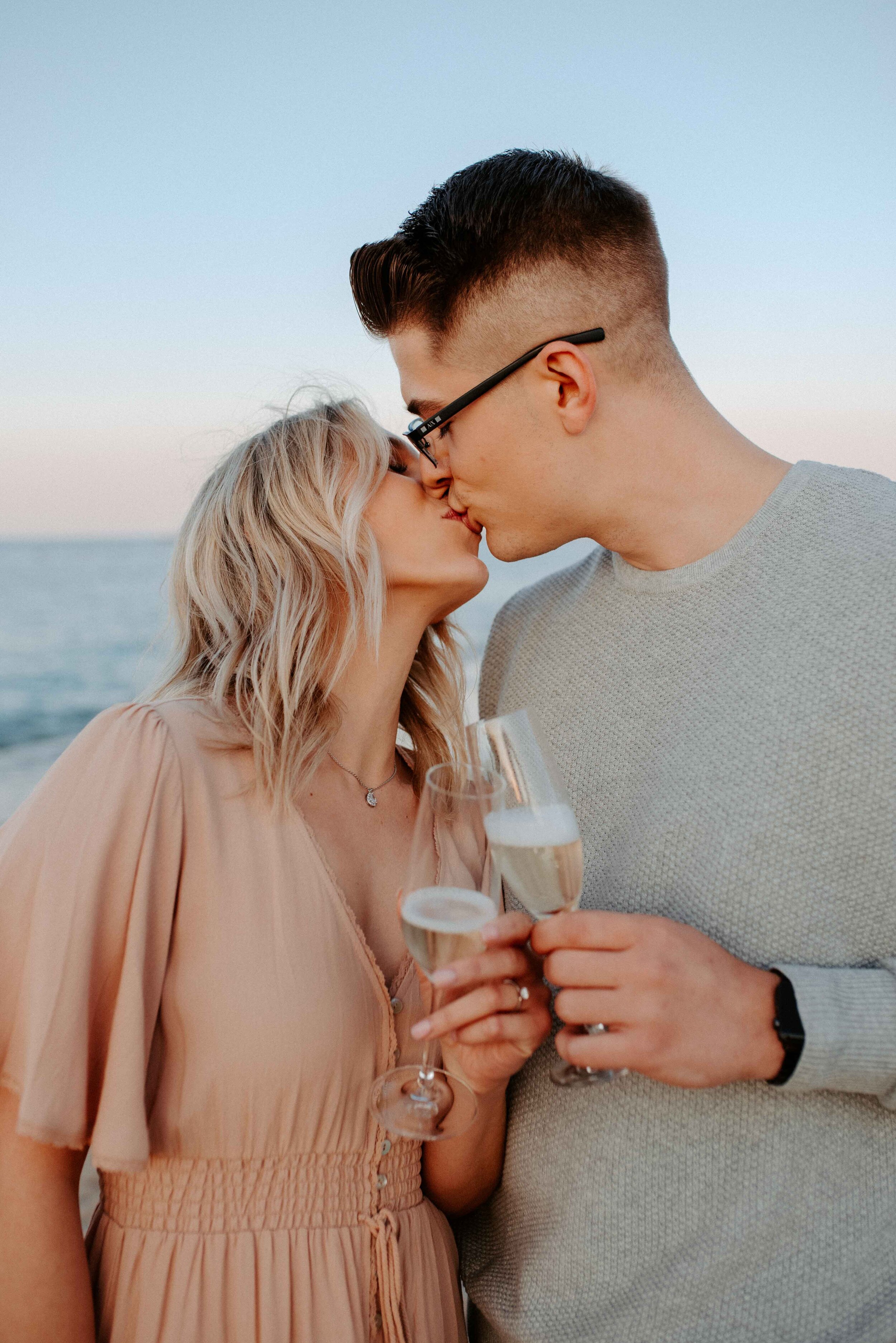 Chicago Skyline Engagement Photos-96.jpg