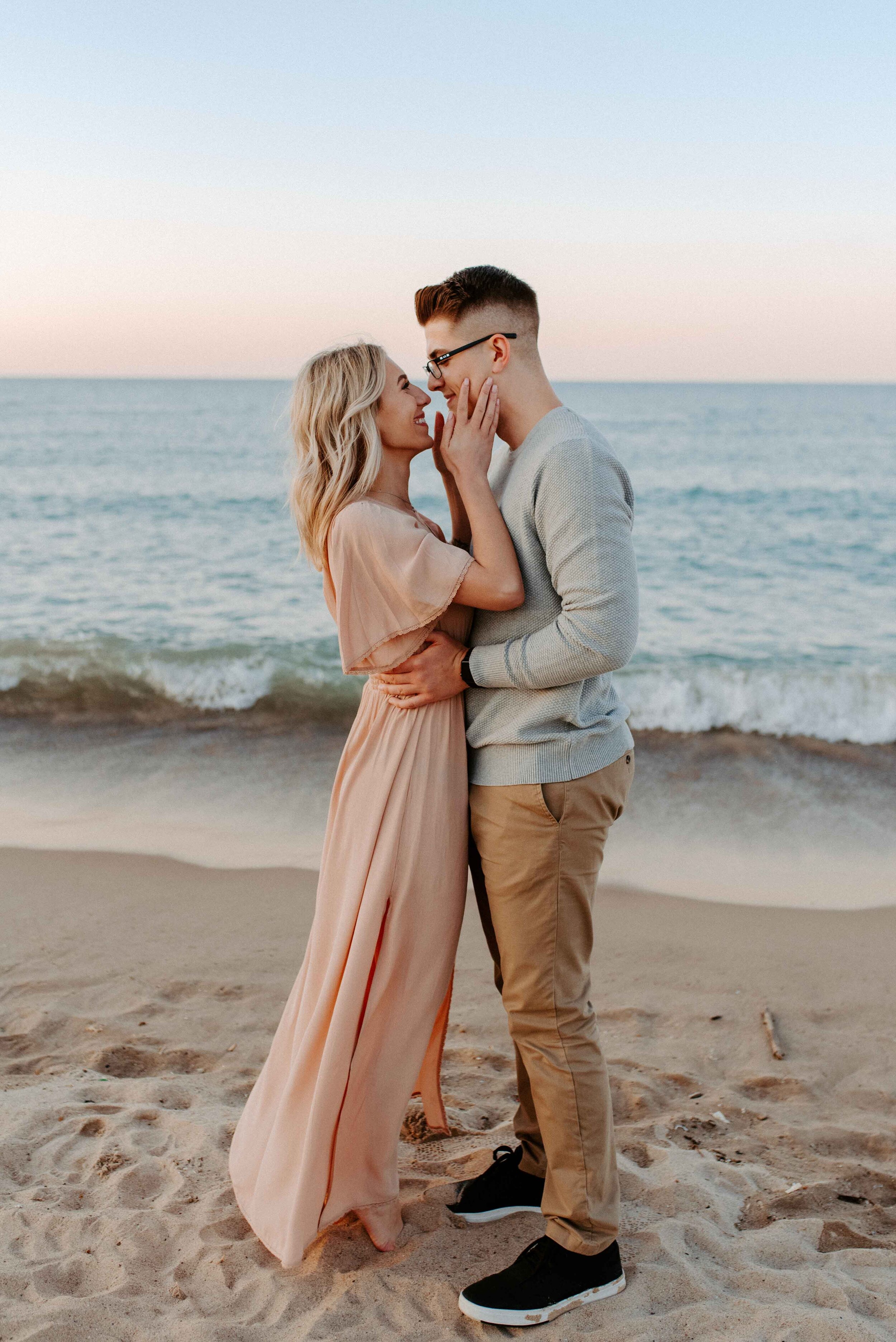 Chicago Skyline Engagement Photos-72.jpg