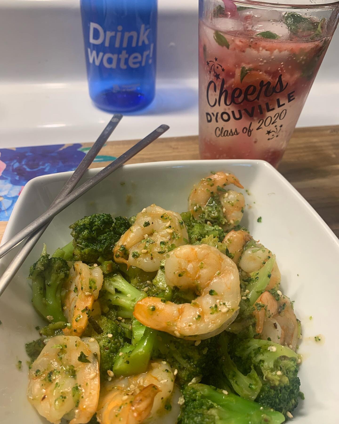 Drink water!!! ( shrimp and broccoli, strawberry basil water 😋)
