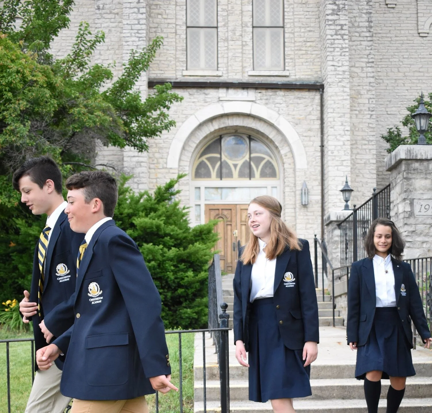 School for 9 -12 Grade Students and Convocation Mass