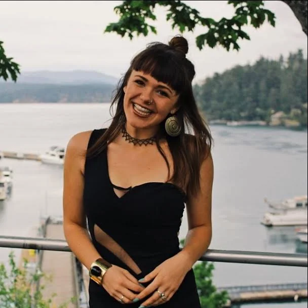 zoe kromer.jpg