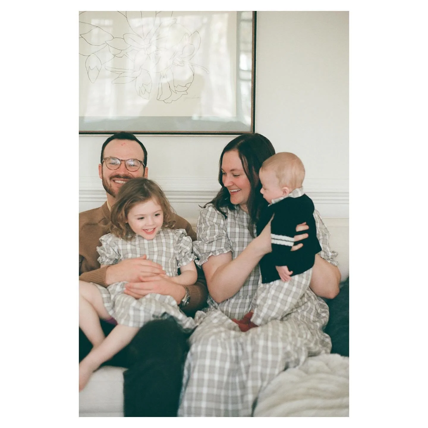 Remembering this cozy morning with the sweetest family at their home last year. Happy Thanksgiving Eve 🍁