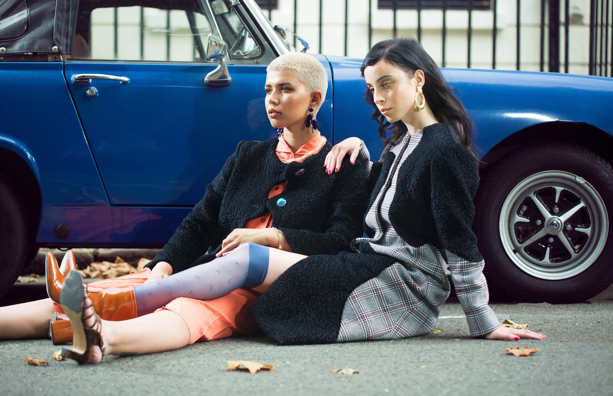 Jewellery&Shoes: Stylist’s own Shirt: Eren @atelier_eren Skirt&Tights: Peony Vintage @peonyvintage