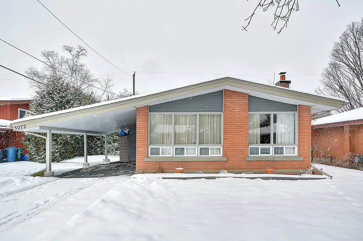 3072 Southmore Drive East