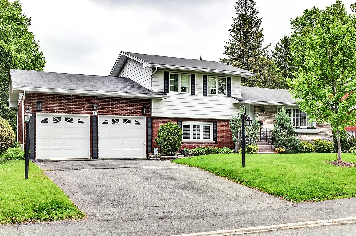 959 Mountainview Avenue- Whitehaven