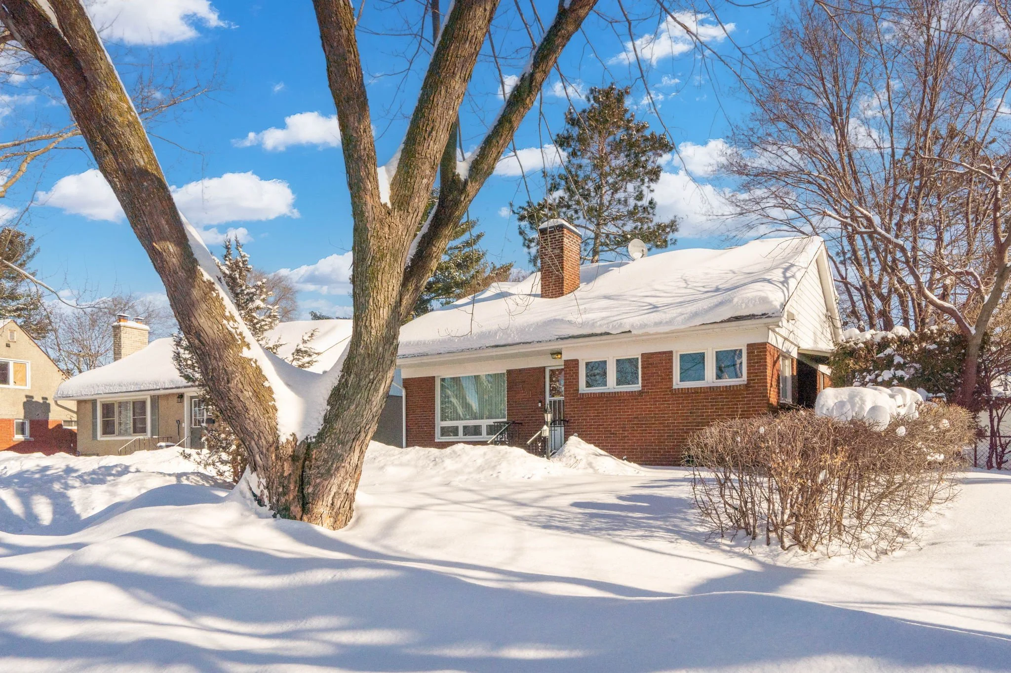 341 Knox Cres - Riverview Park