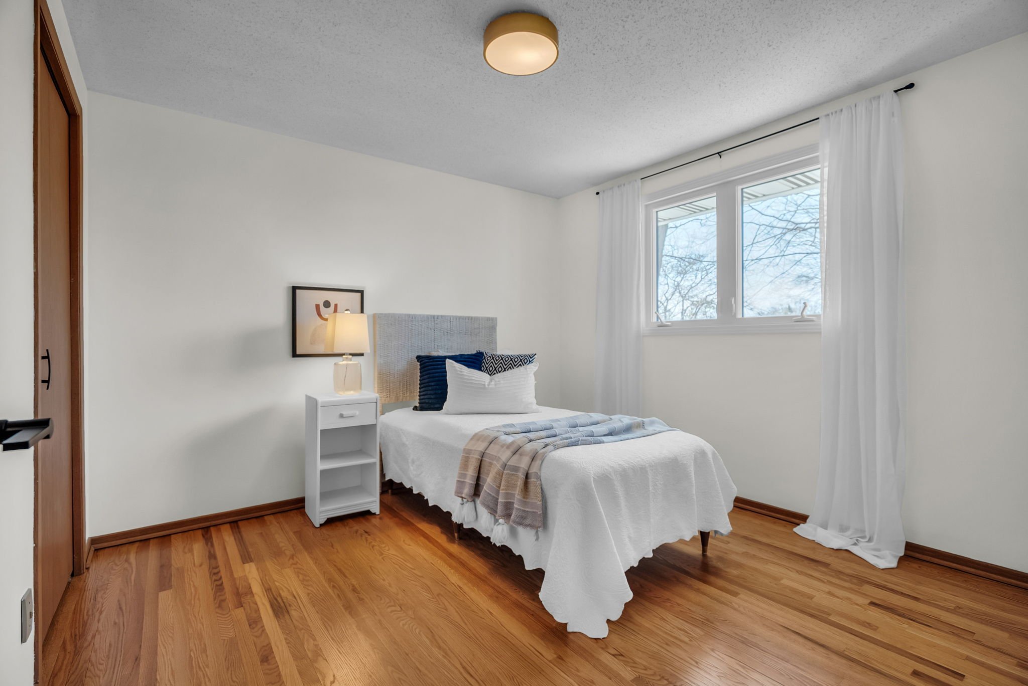 29-web-or-mls-4-oakhurst-crescent.jpg