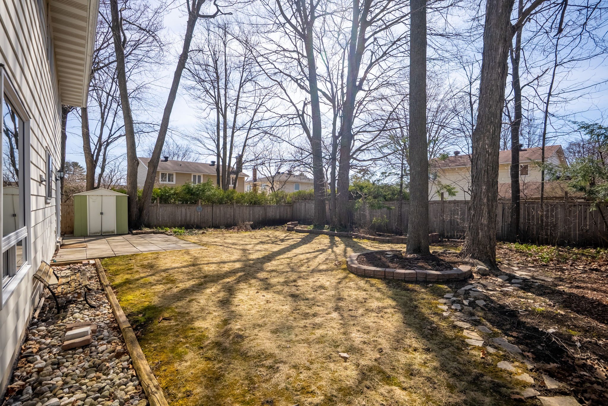 40-web-or-mls-4-oakhurst-crescent.jpg