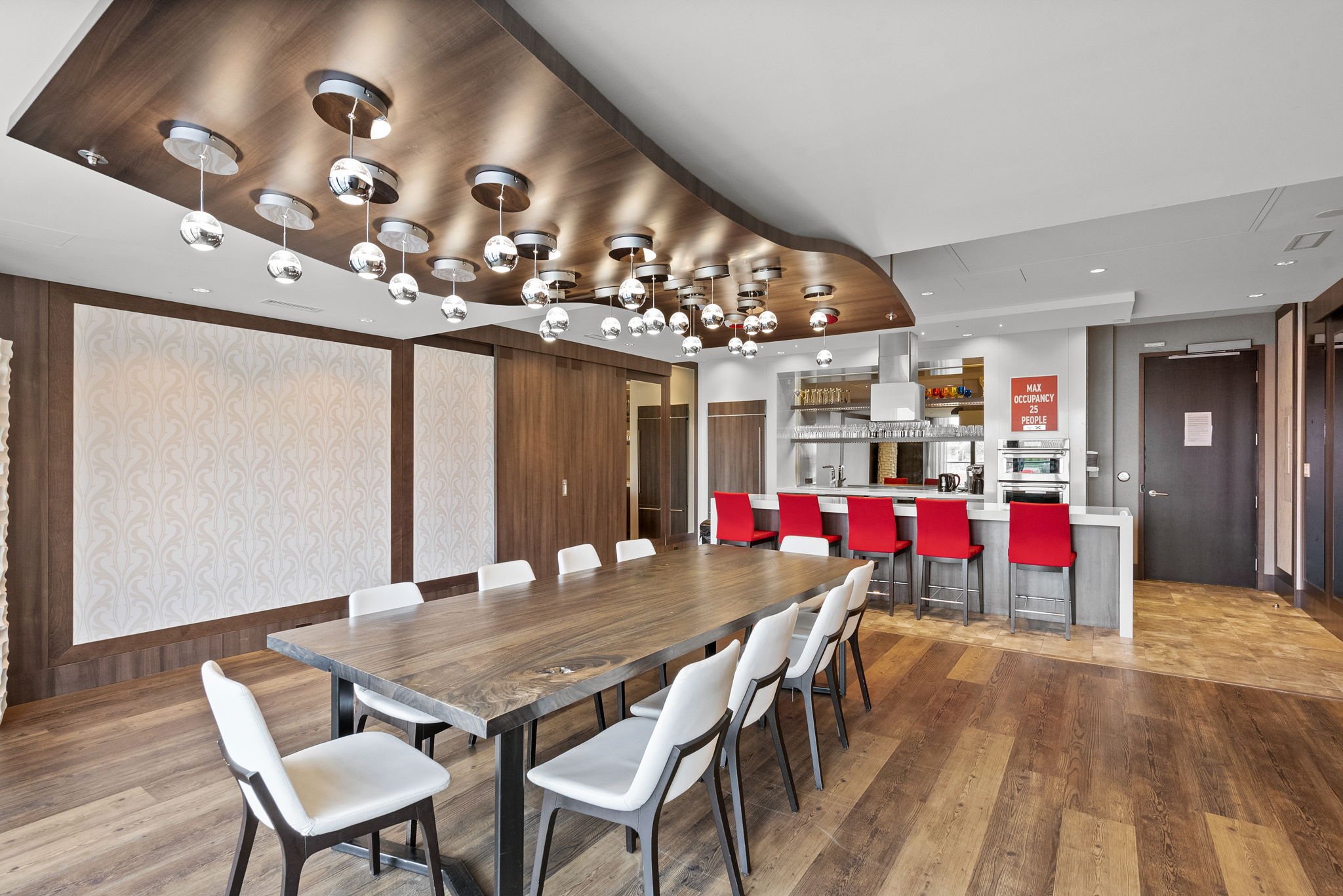 55-web-or-mls-1035-bank-st-909.jpg