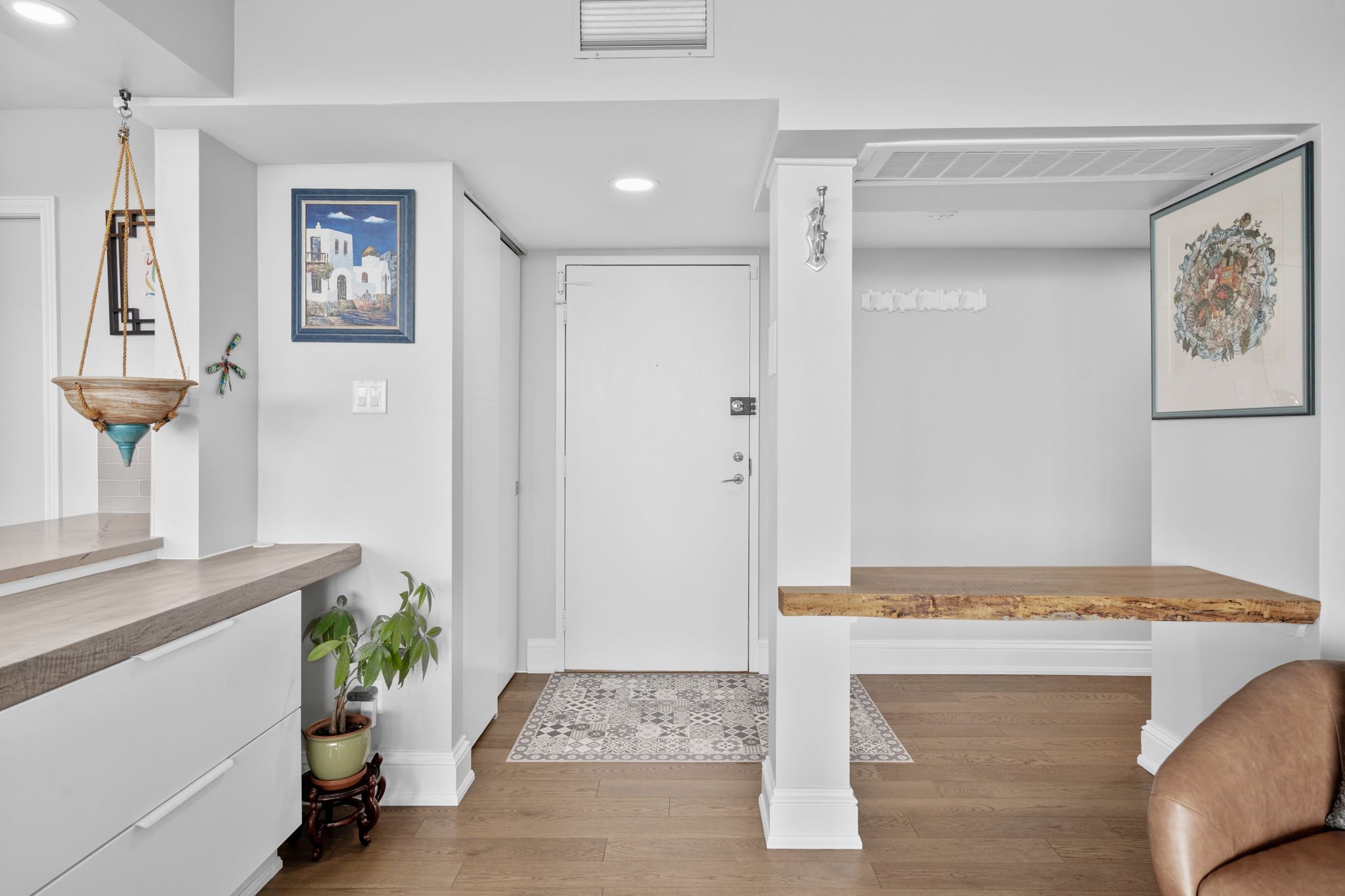 5-web-or-mls-370-dominion-ave-1004.jpg