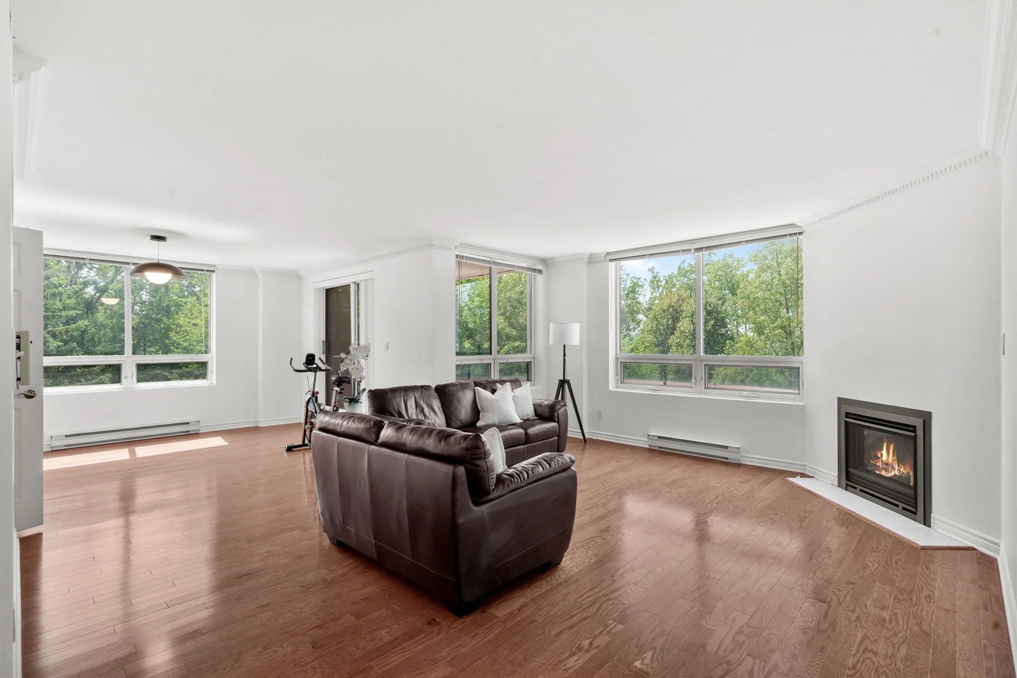 7-web-or-mls-3105-carling-ave-305.jpg