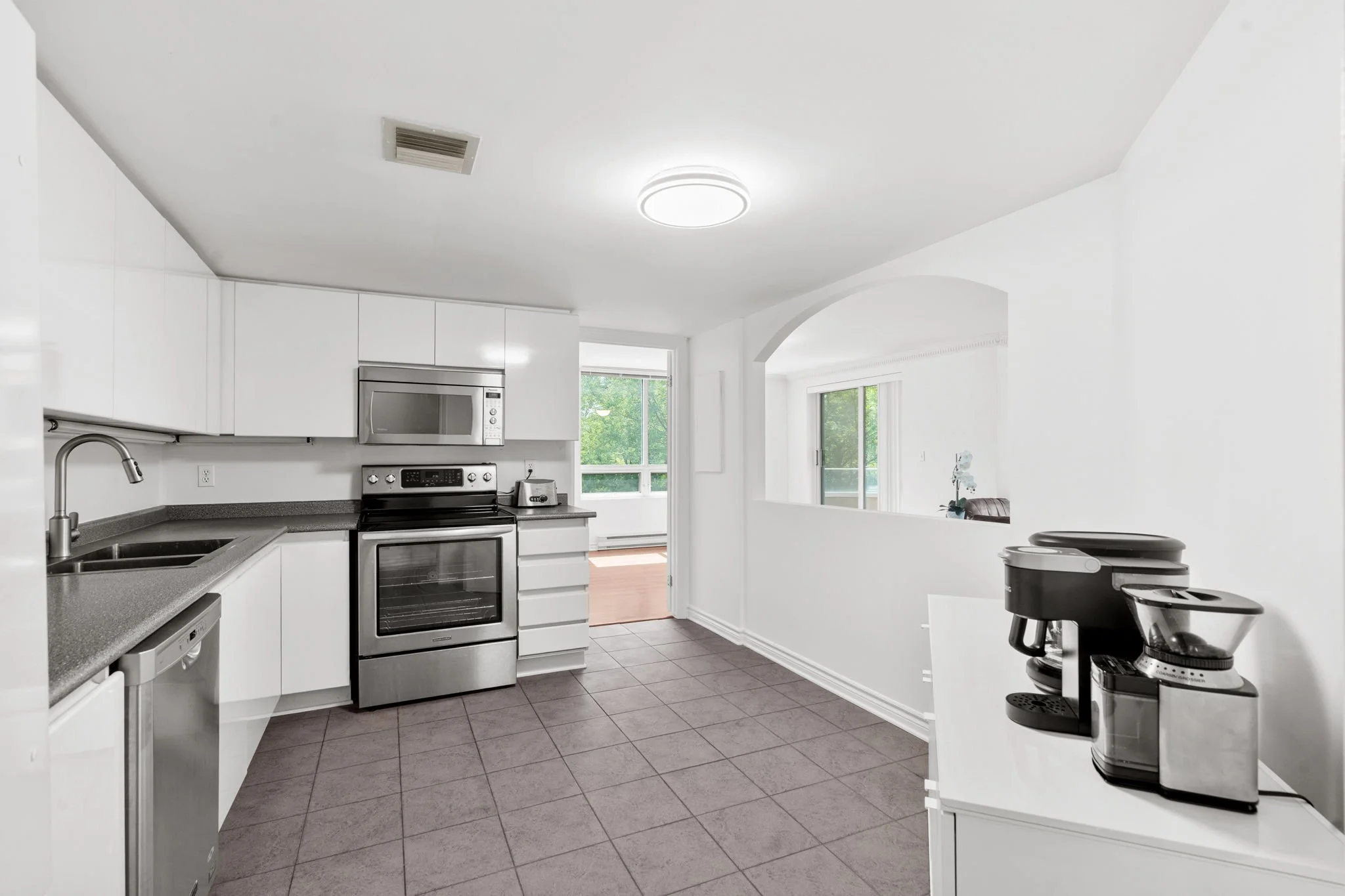 14-web-or-mls-3105-carling-ave-305.jpg