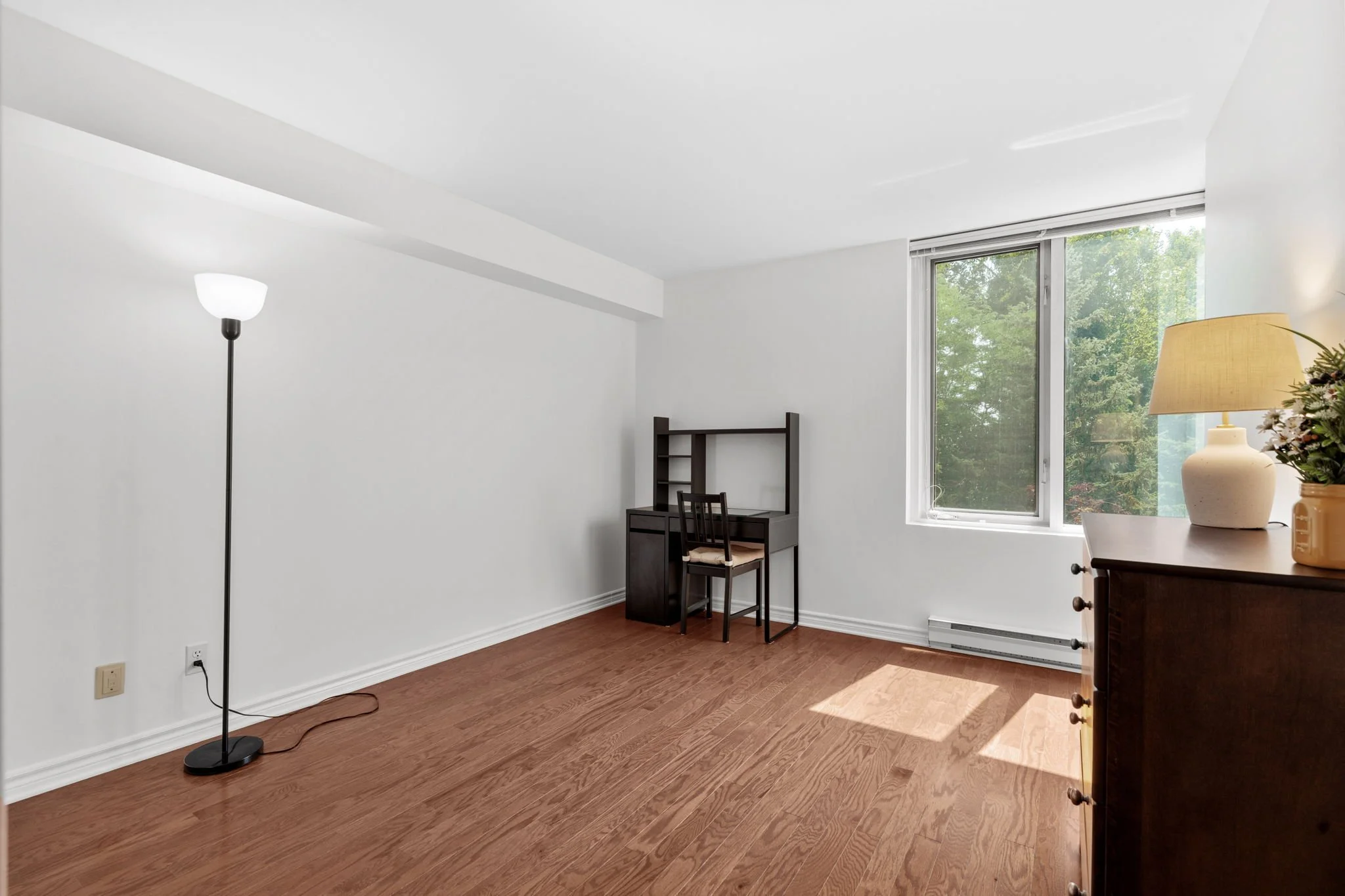 18-web-or-mls-3105-carling-ave-305.jpg