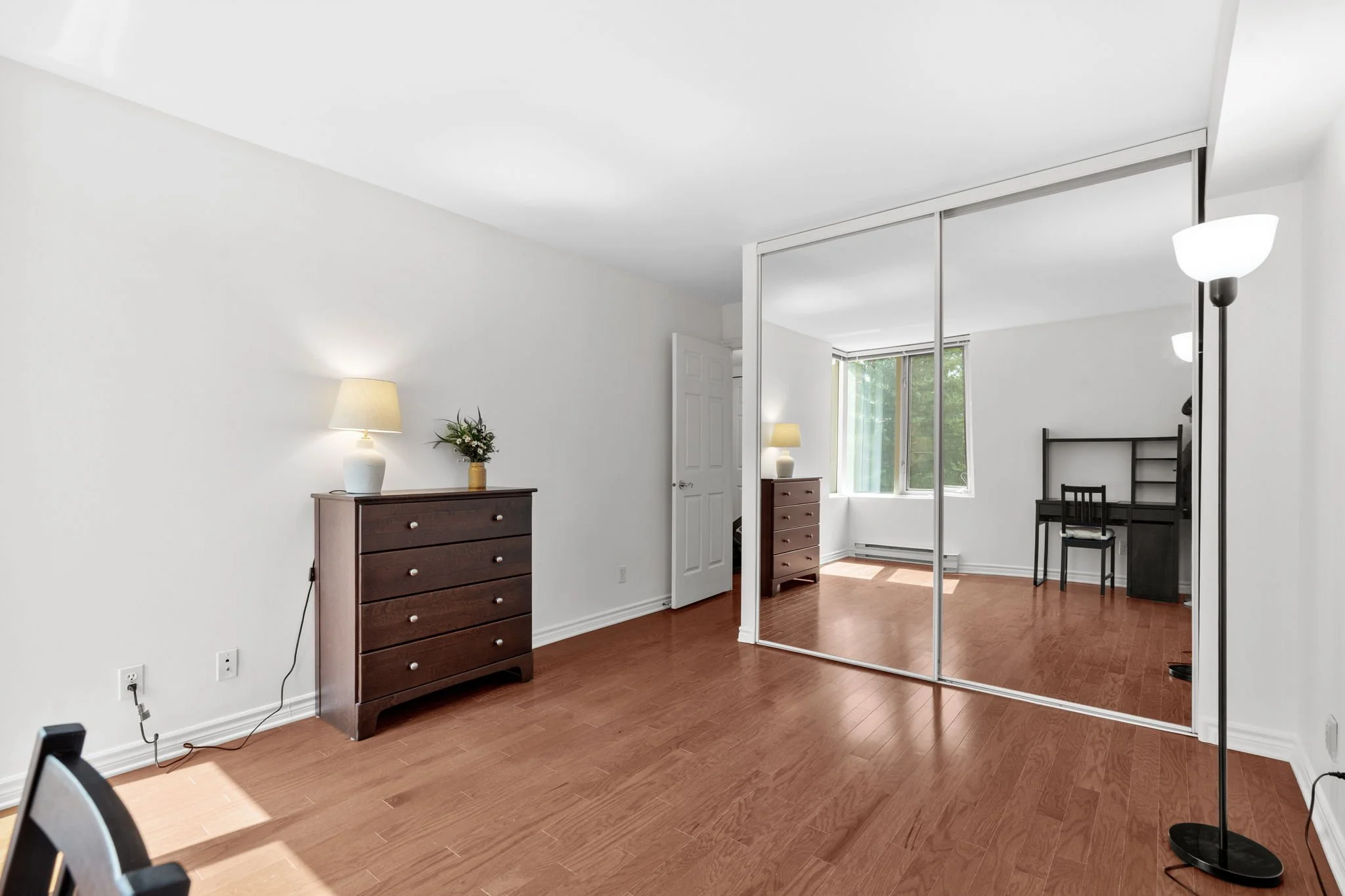 19-web-or-mls-3105-carling-ave-305.jpg