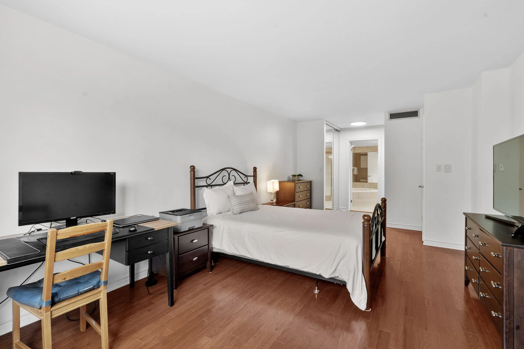23-web-or-mls-3105-carling-ave-305.jpg