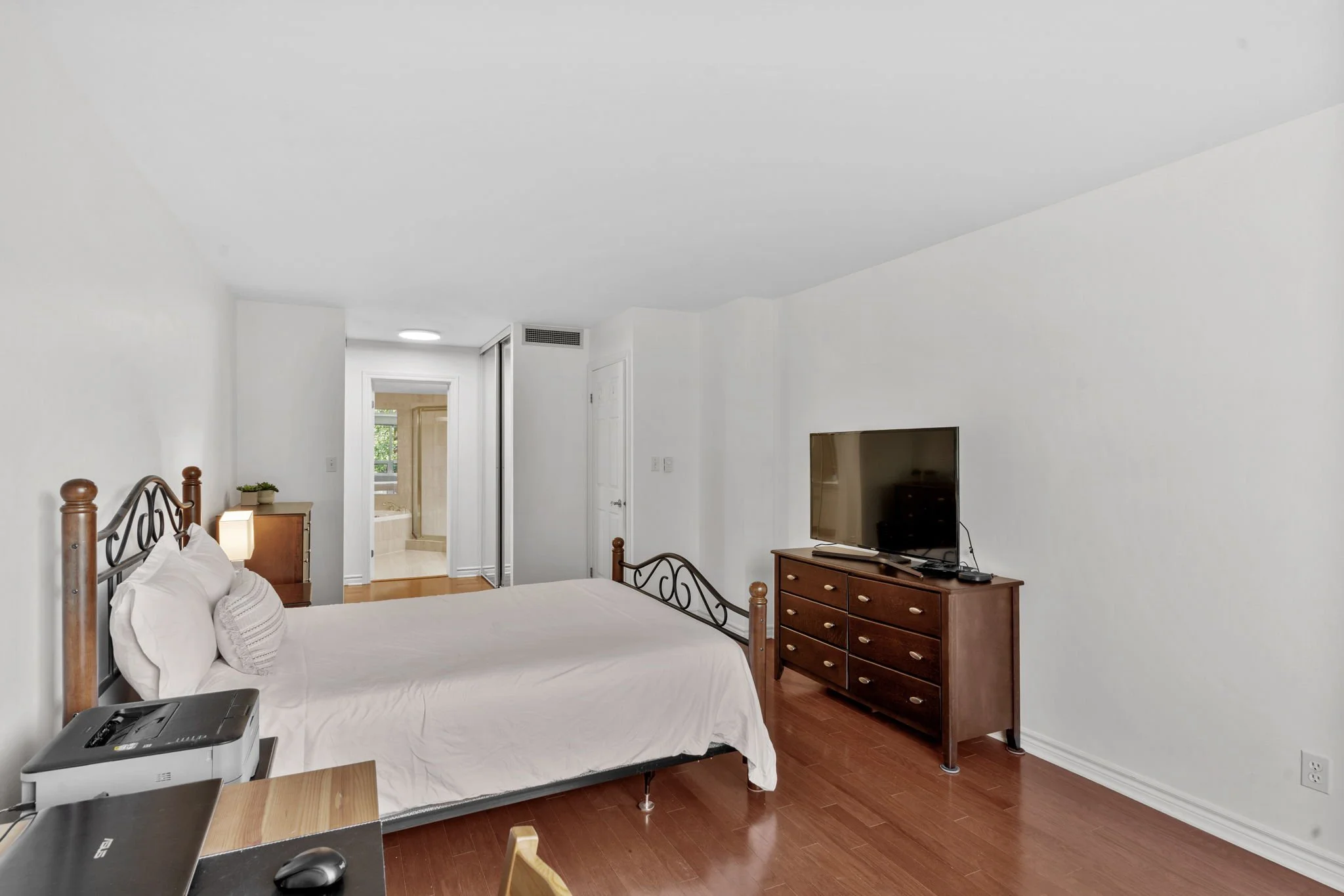 24-web-or-mls-3105-carling-ave-305.jpg