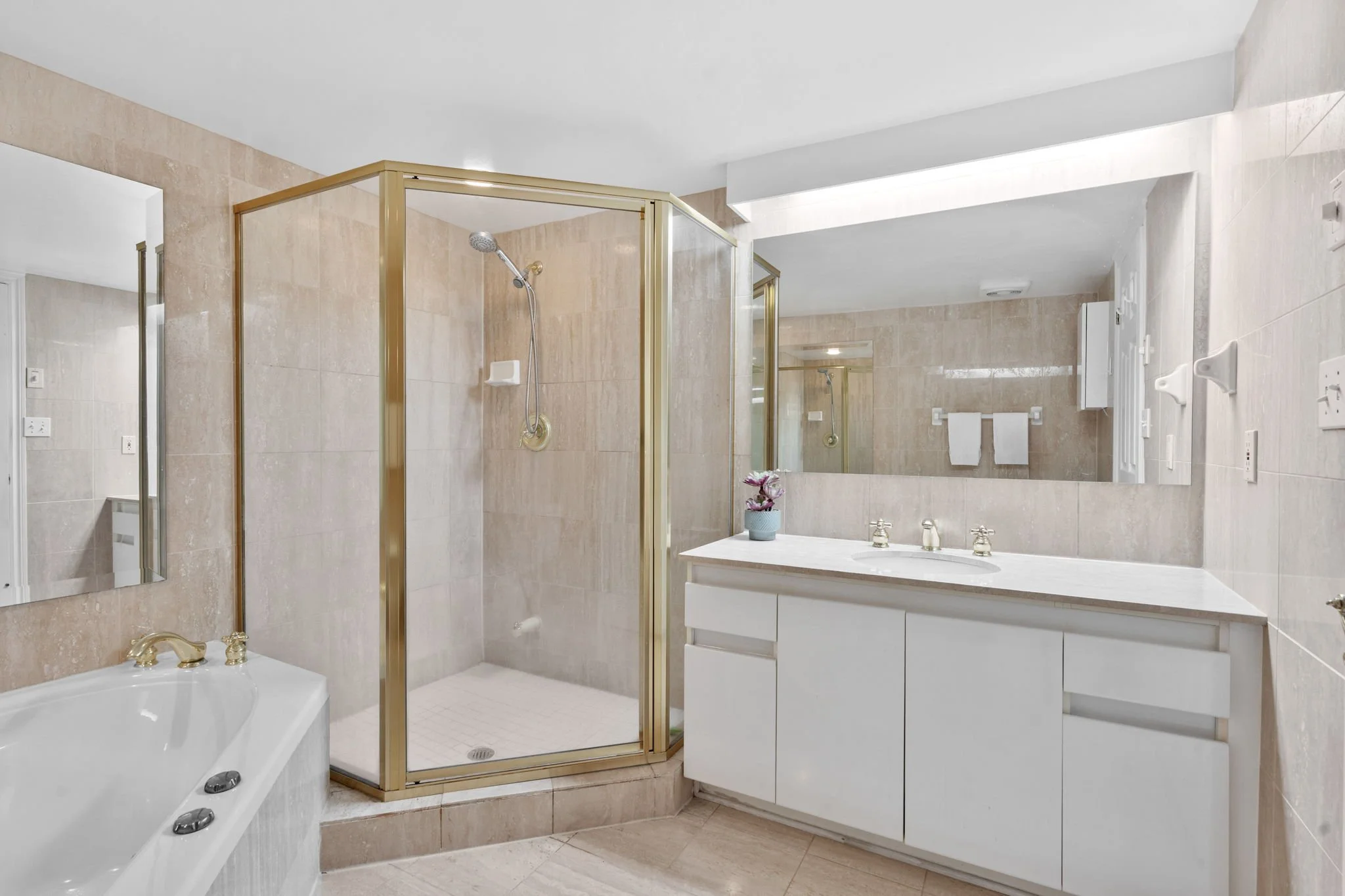 26-web-or-mls-3105-carling-ave-305.jpg
