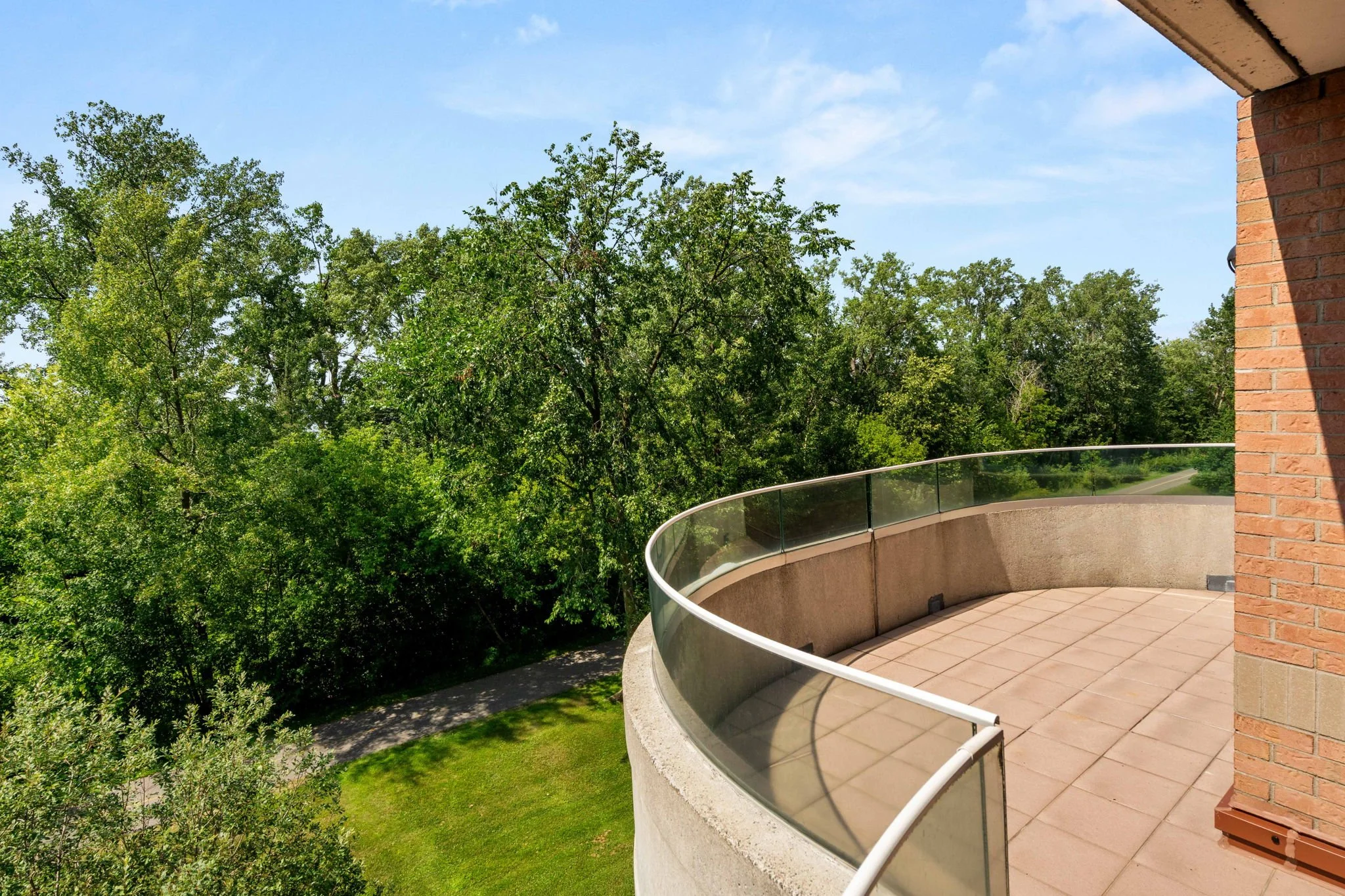 32-web-or-mls-3105-carling-ave-305.jpg
