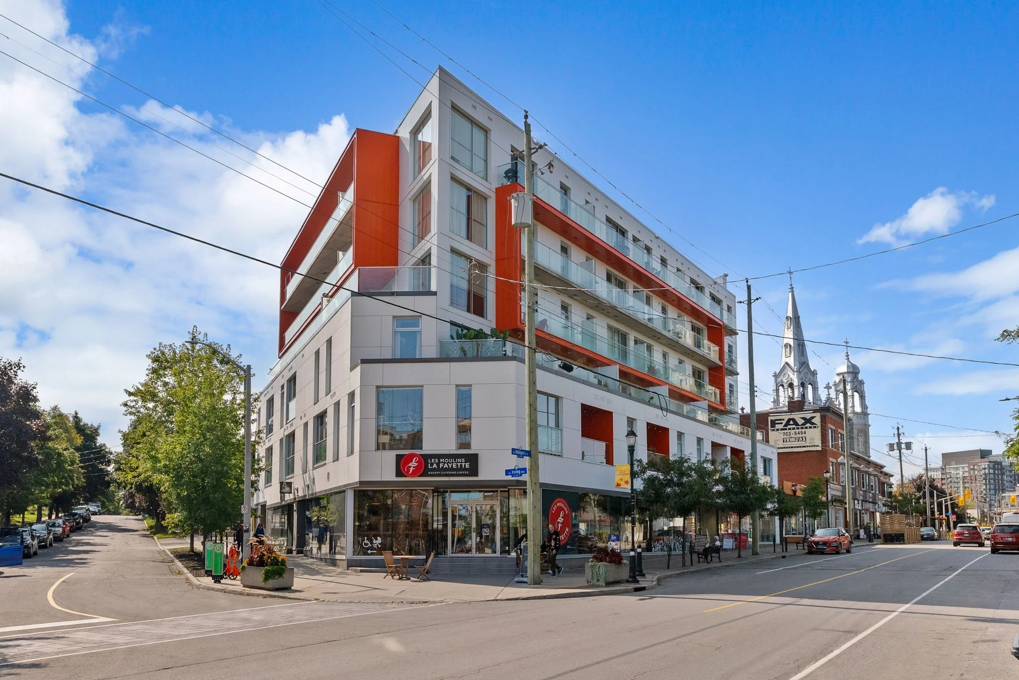 2-web-or-mls-1000-wellington-st-209.jpg