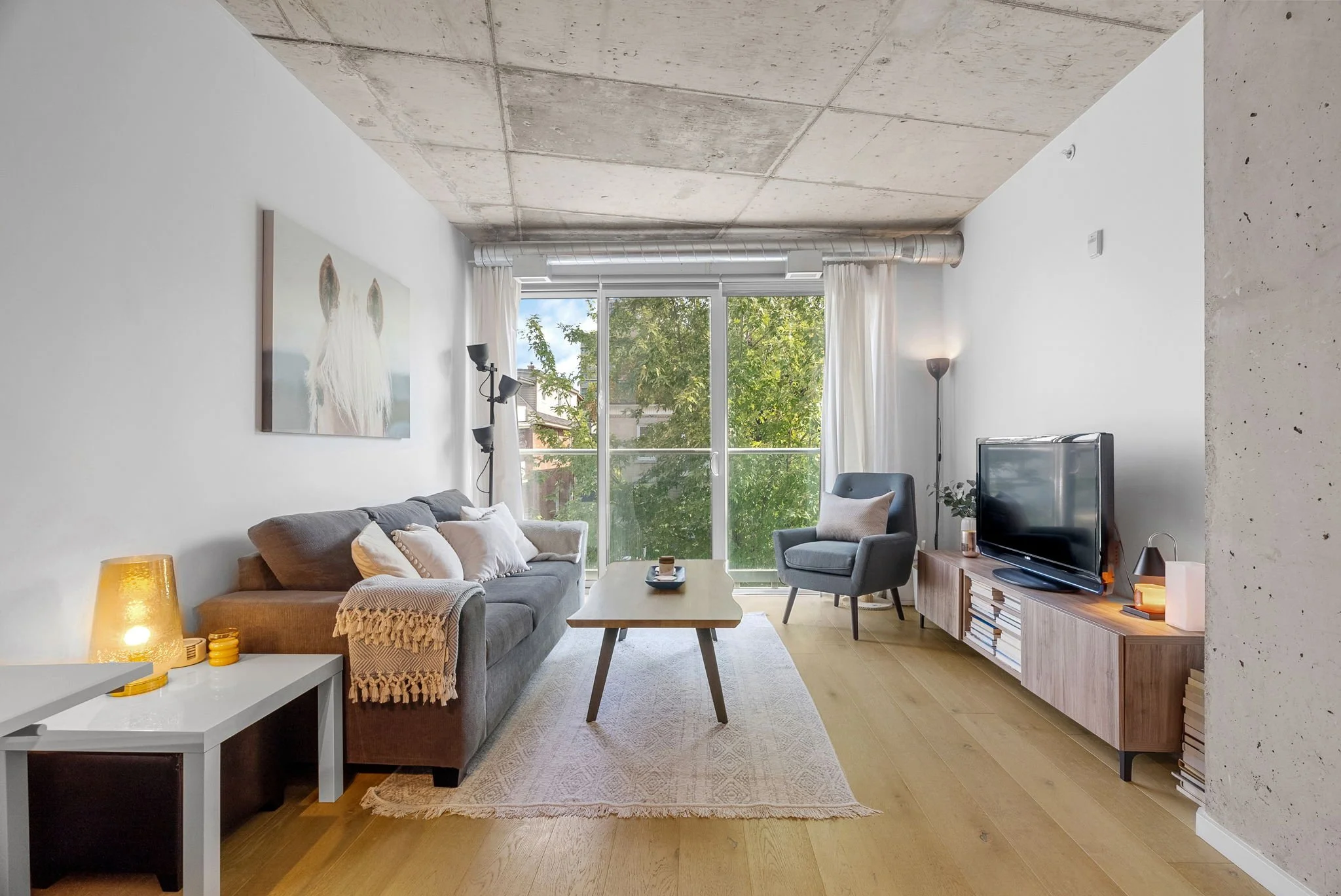 15-web-or-mls-1000-wellington-st-209.jpg