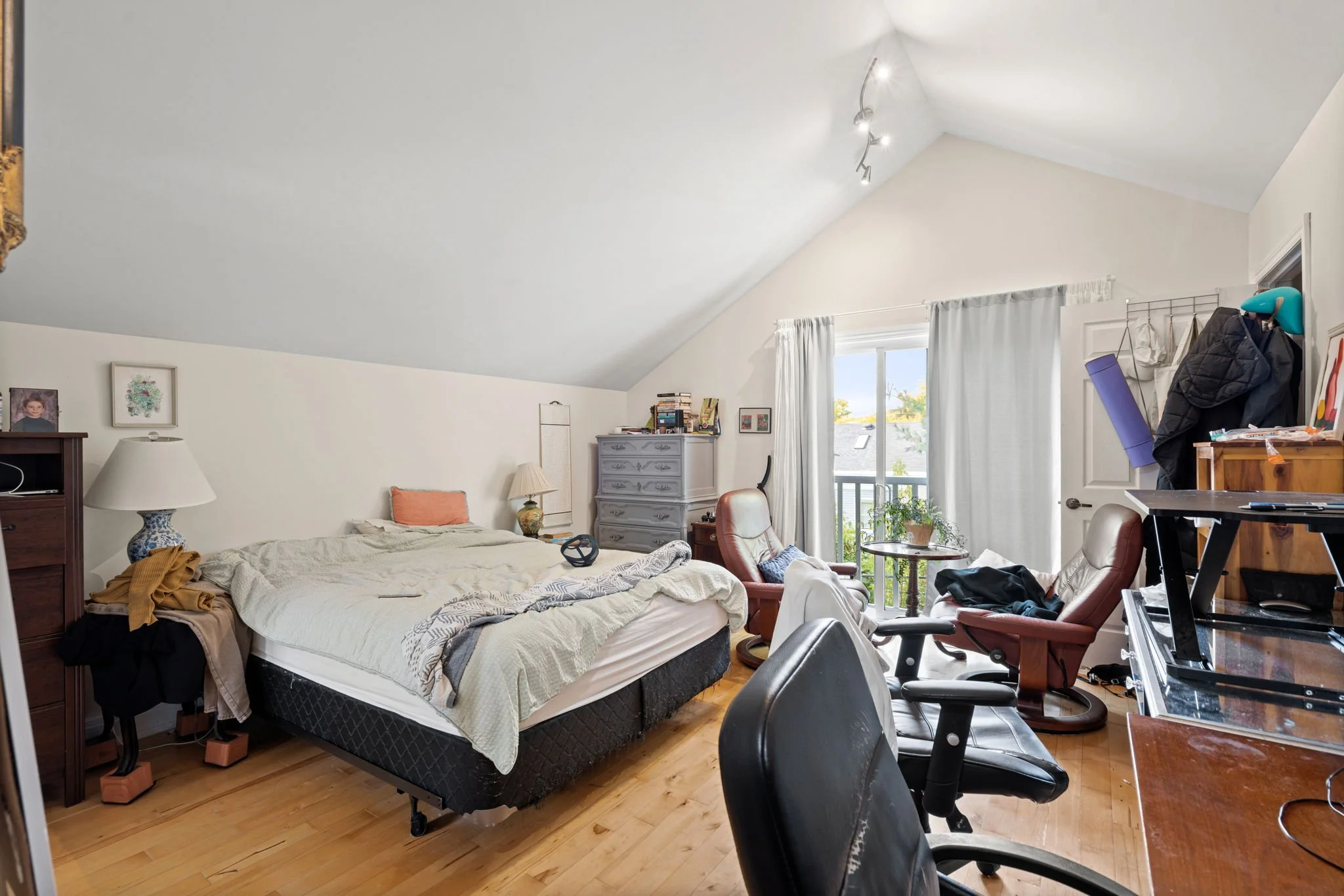 17-web-or-mls-116-cambridge-st-n-a-and-b.jpg