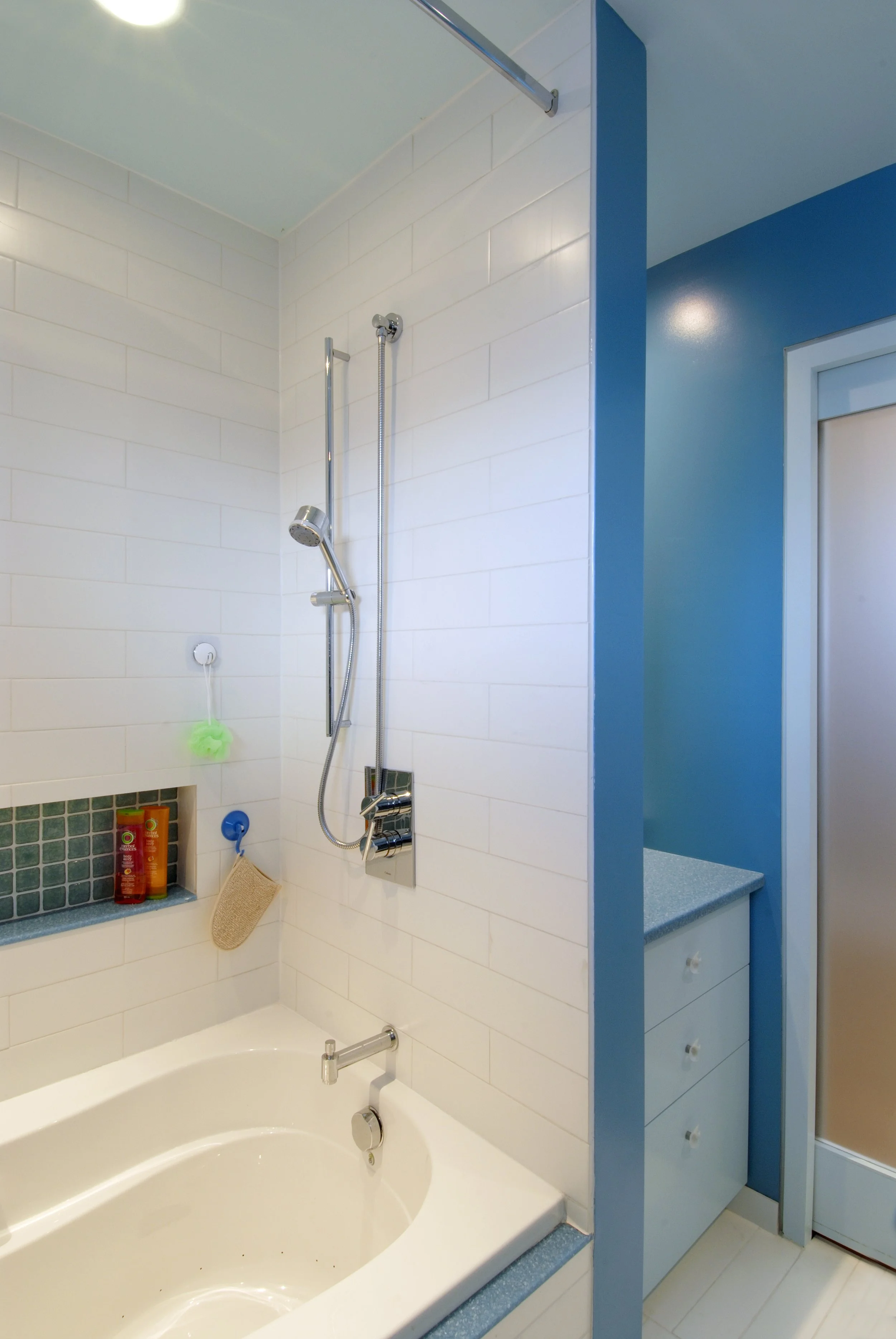 gilchrist kid_s bath 2.jpg