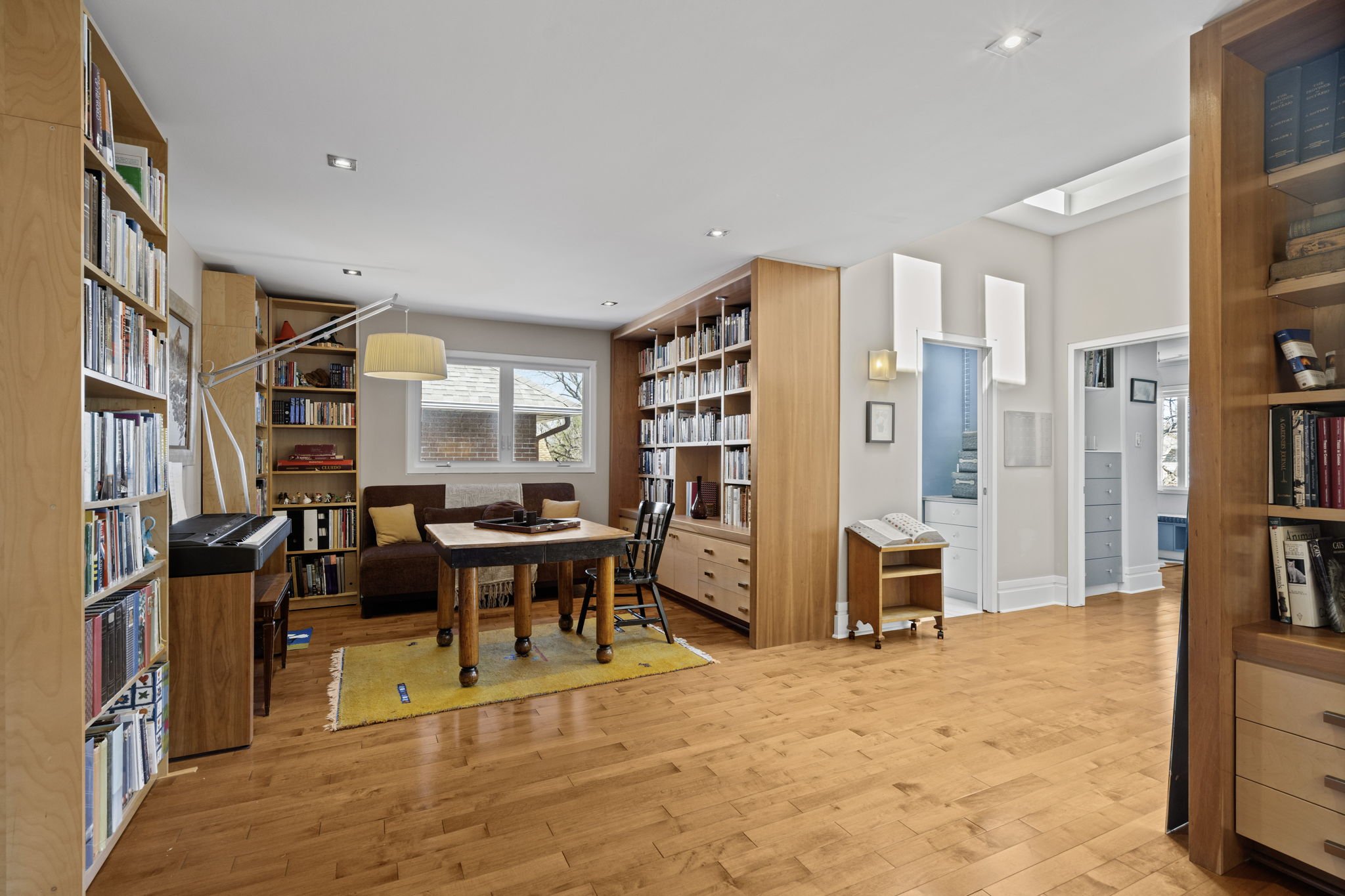 8-web-or-mls-93-gilchrist-ave.jpg