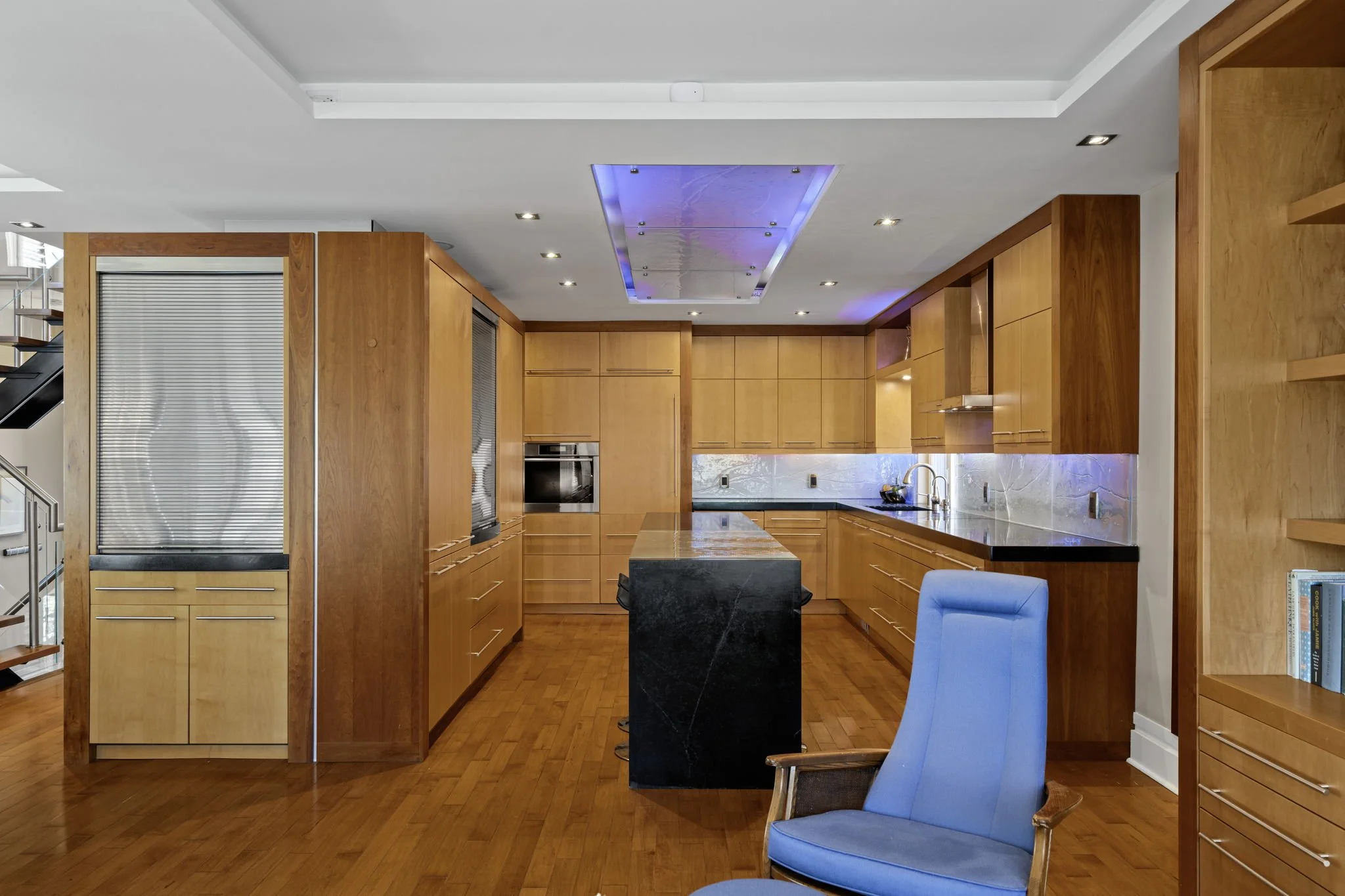 21-web-or-mls-93-gilchrist-ave.jpg