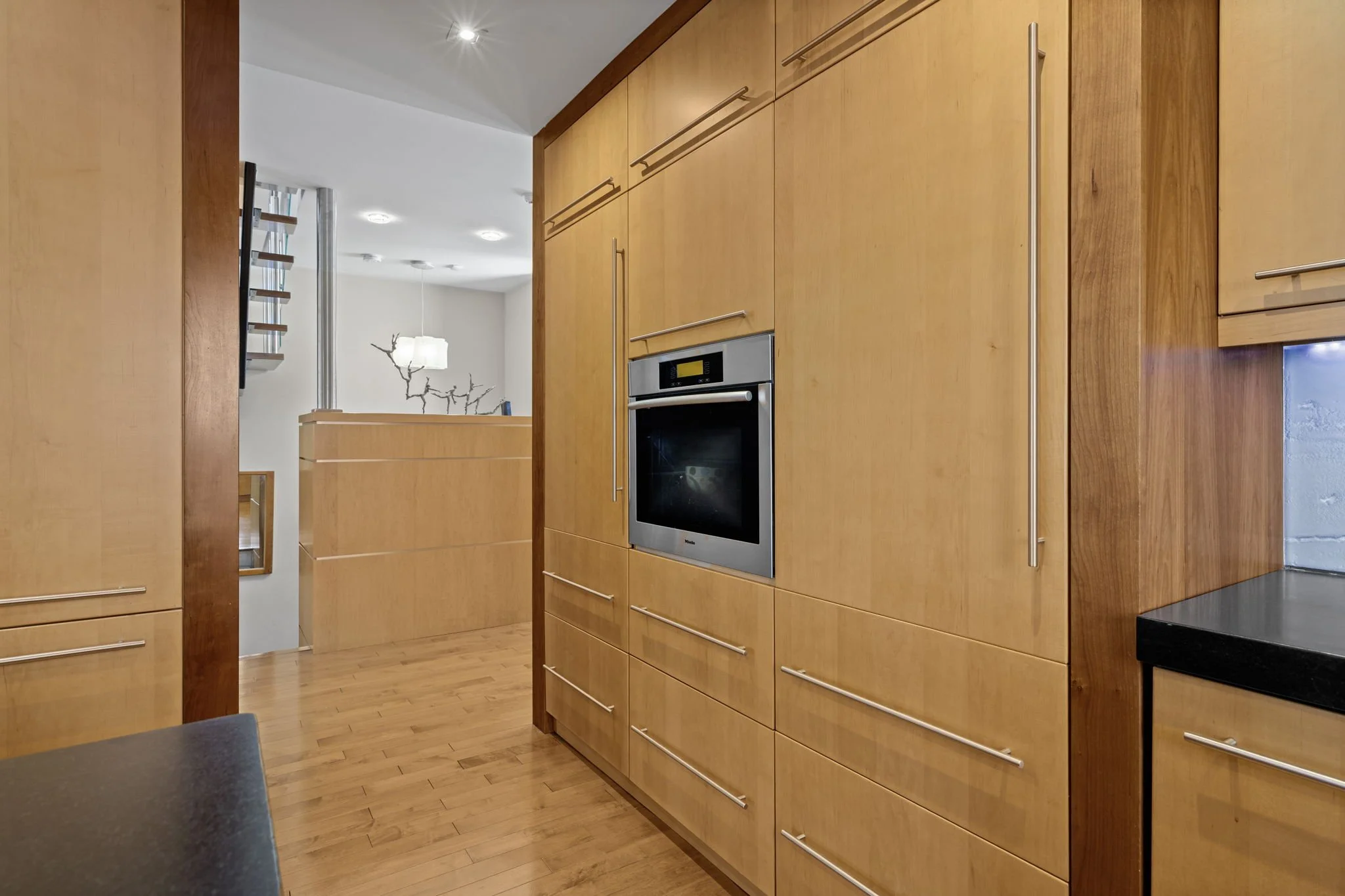 27-web-or-mls-93-gilchrist-ave.jpg