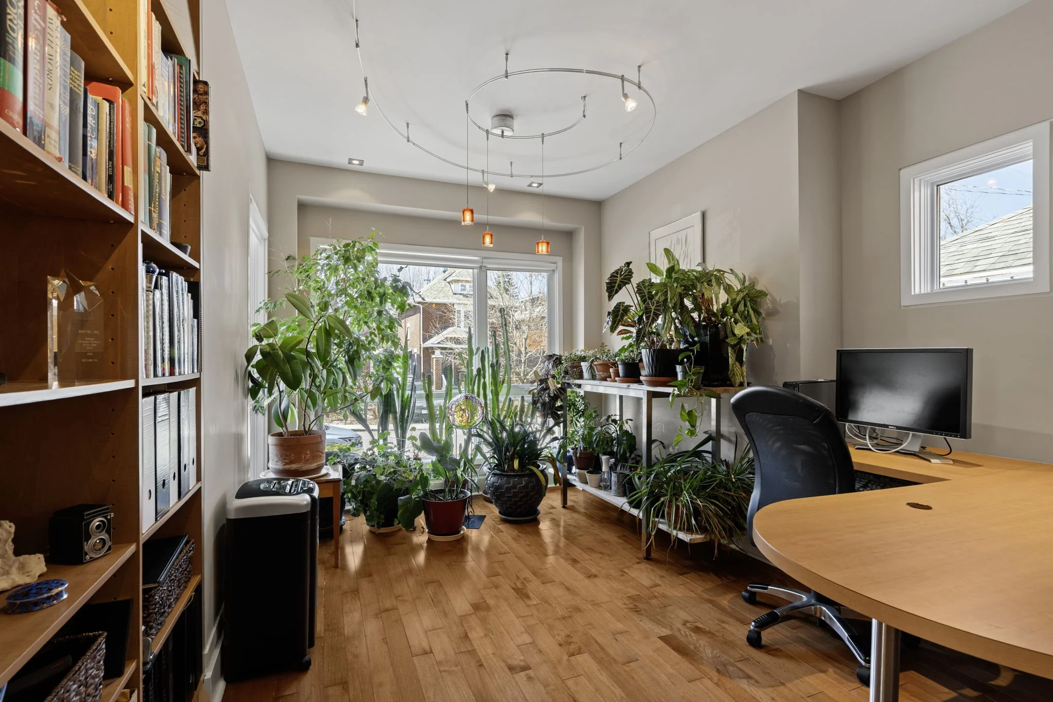 32-web-or-mls-93-gilchrist-ave.jpg