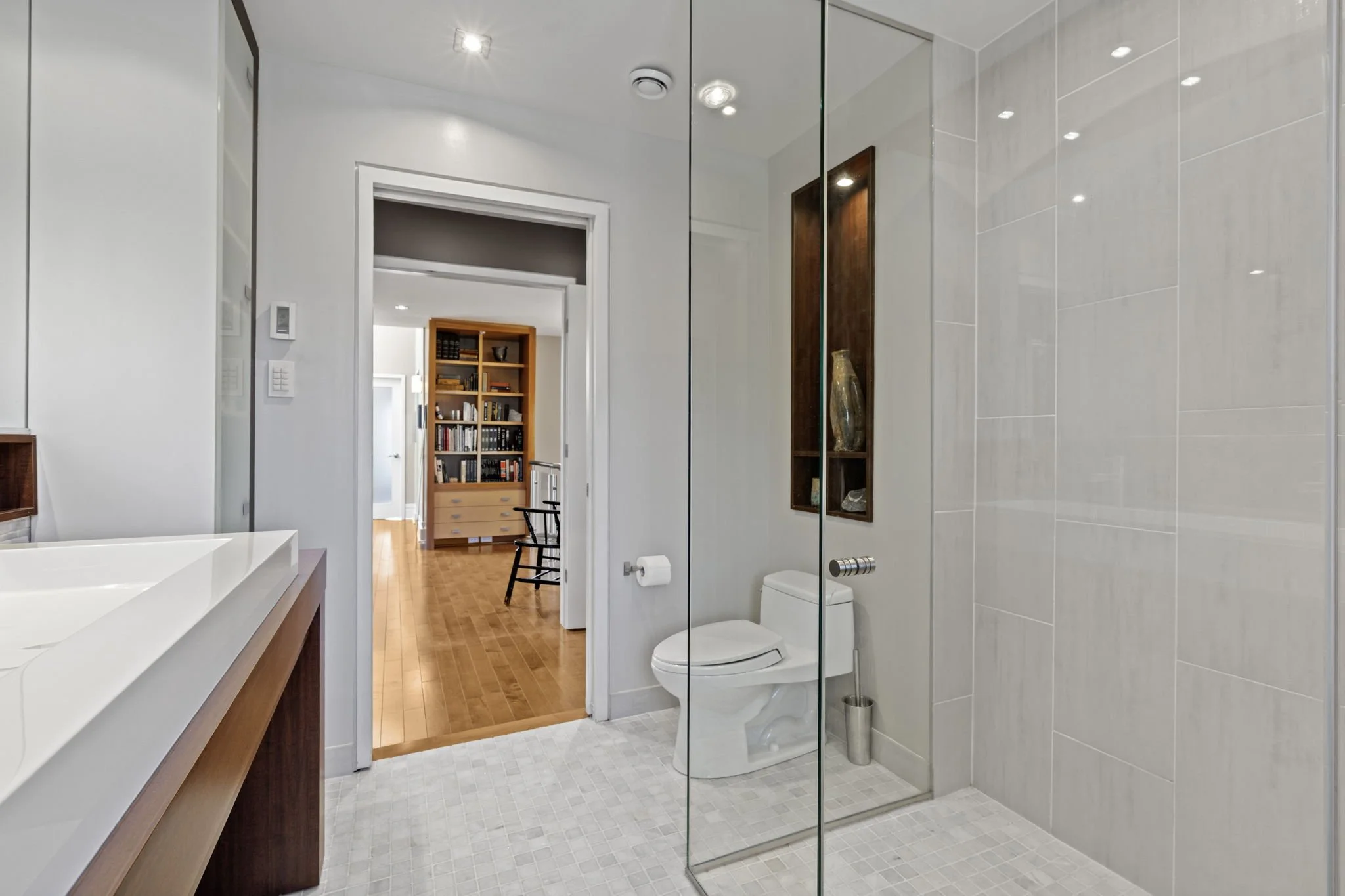 40-web-or-mls-93-gilchrist-ave.jpg