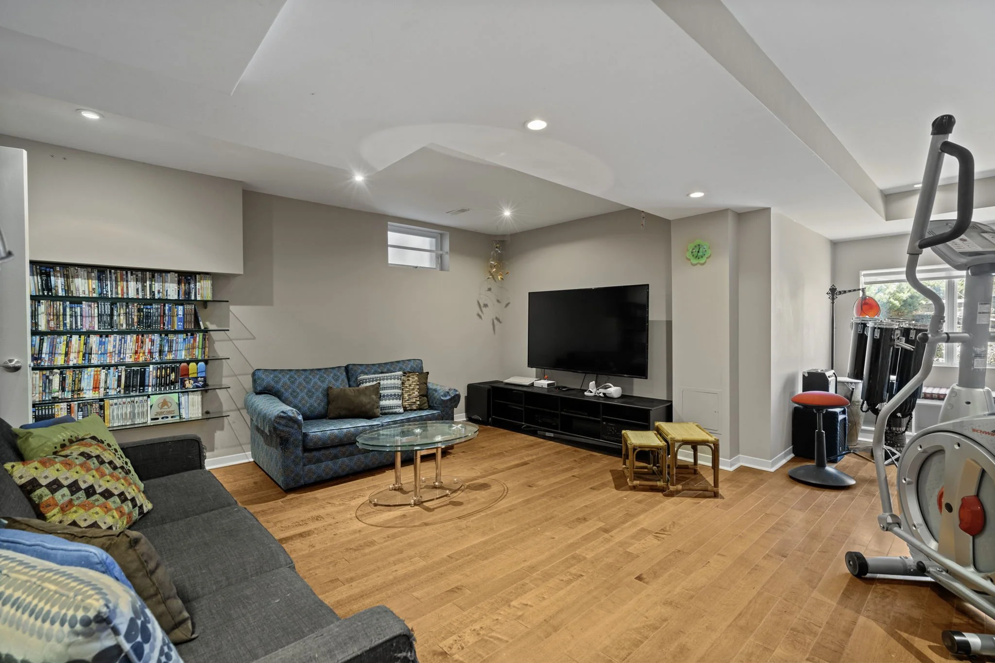 49-web-or-mls-93-gilchrist-ave.jpg