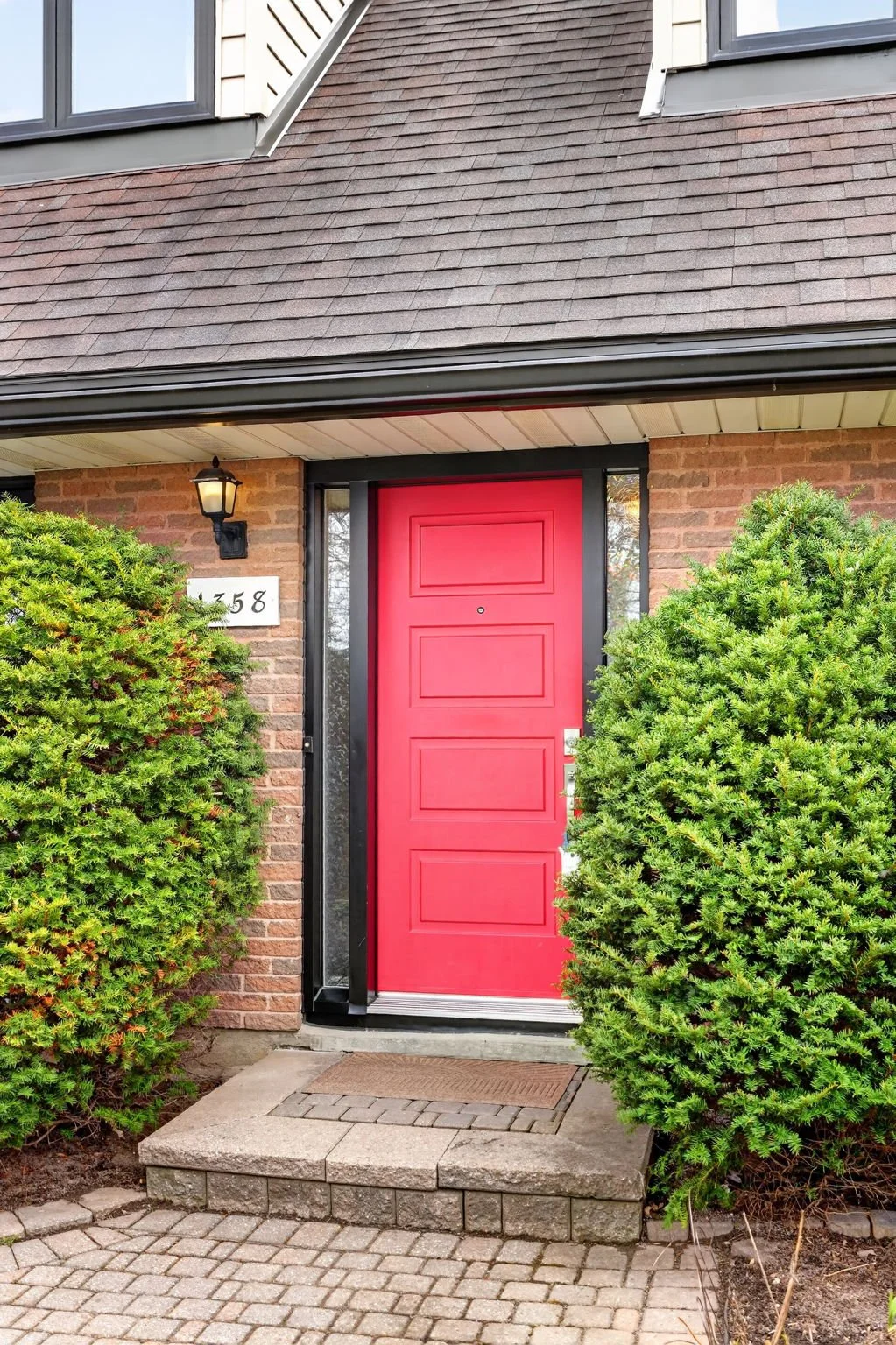 4-web-or-mls-1358-viking-dr.jpg