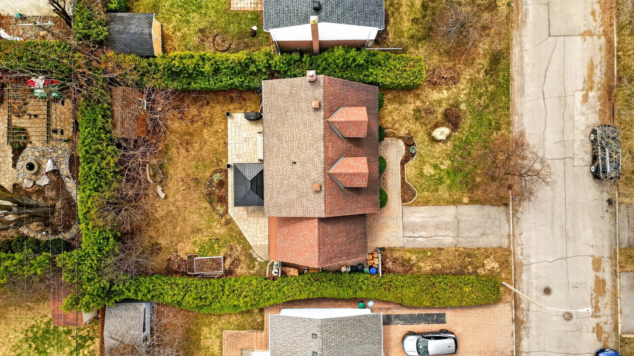 48-web-or-mls-1358-viking-dr.jpg