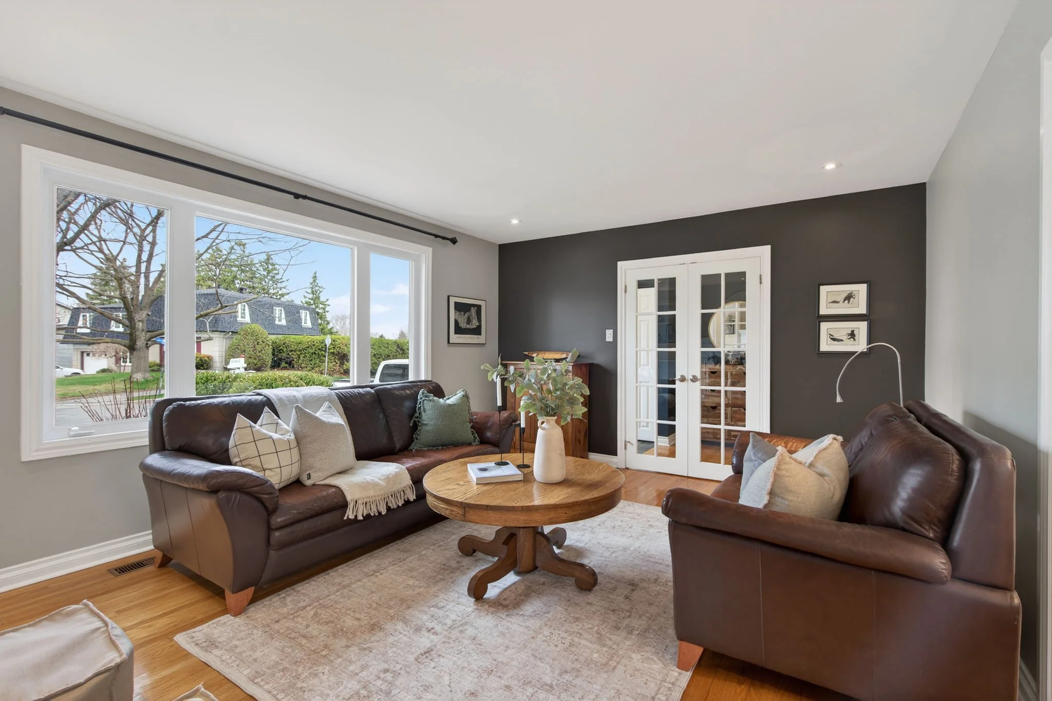 10-web-or-mls-1774-playfair-dr.jpg
