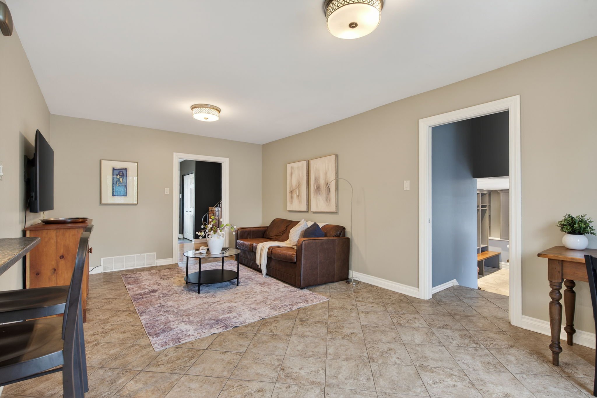 18-web-or-mls-1774-playfair-dr.jpg
