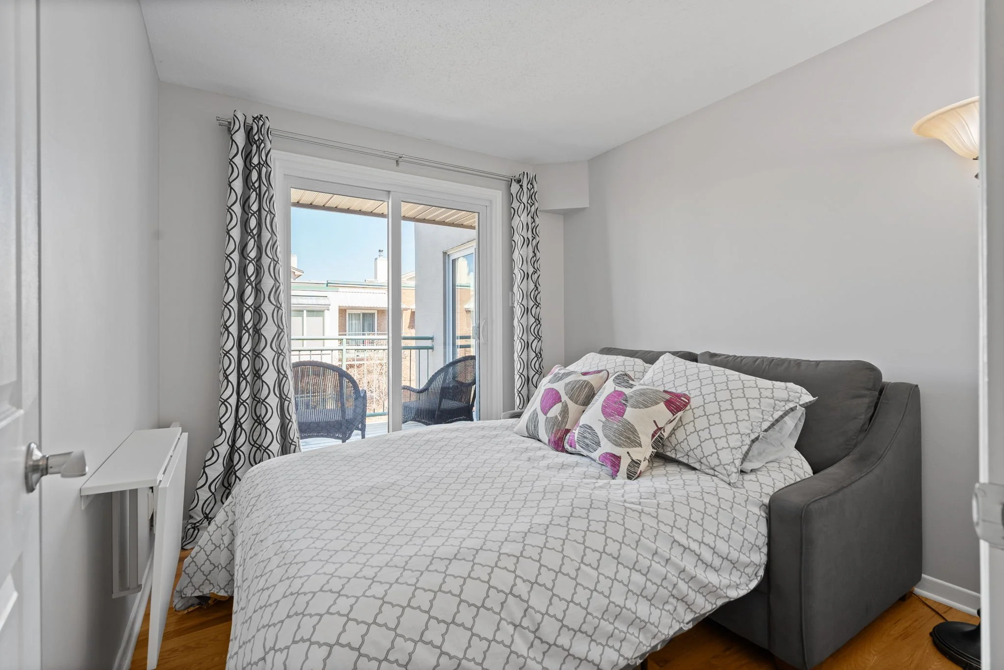 24-web-or-mls-1-columbus-ave-403.jpg