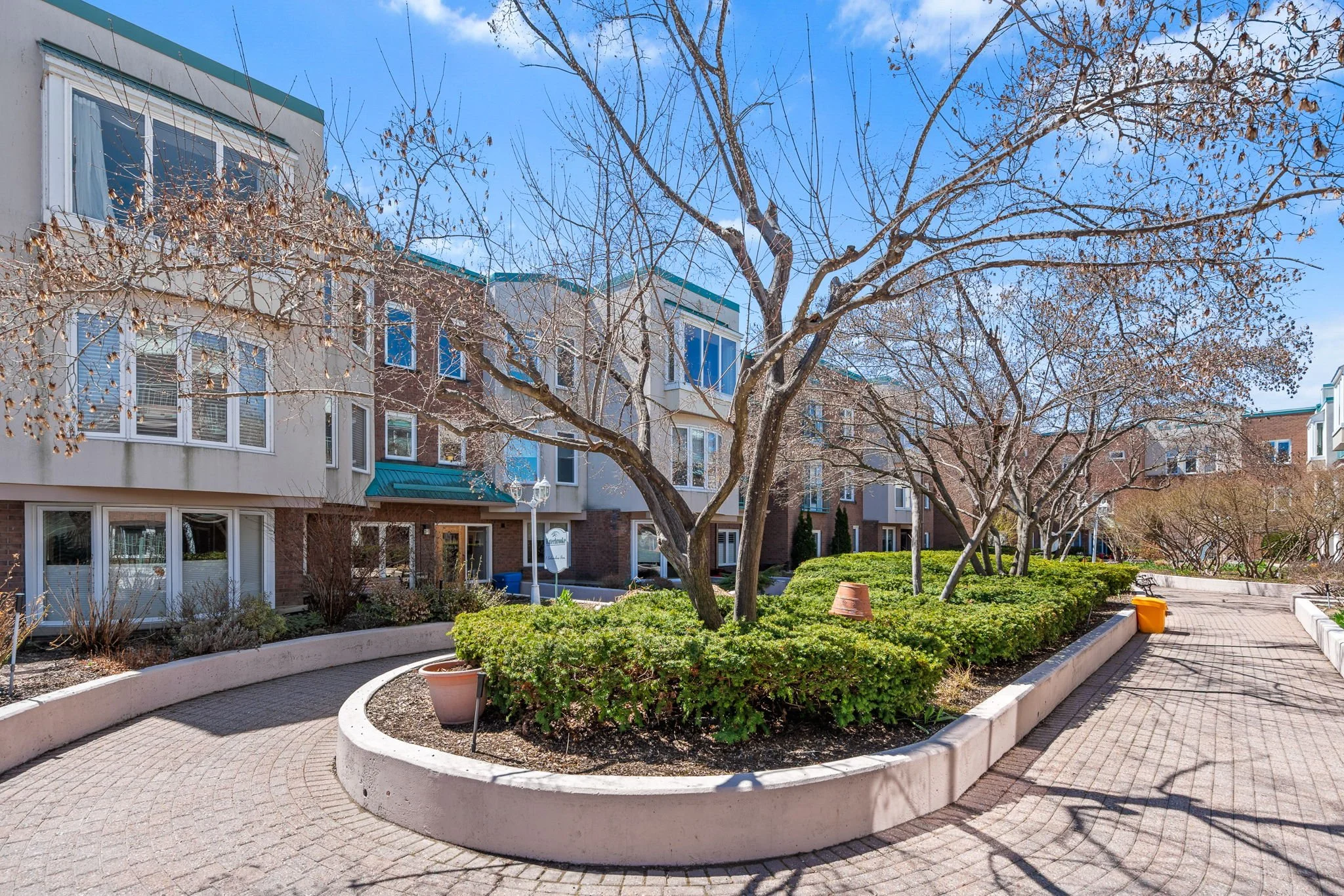 32-web-or-mls-1-columbus-ave-403.jpg
