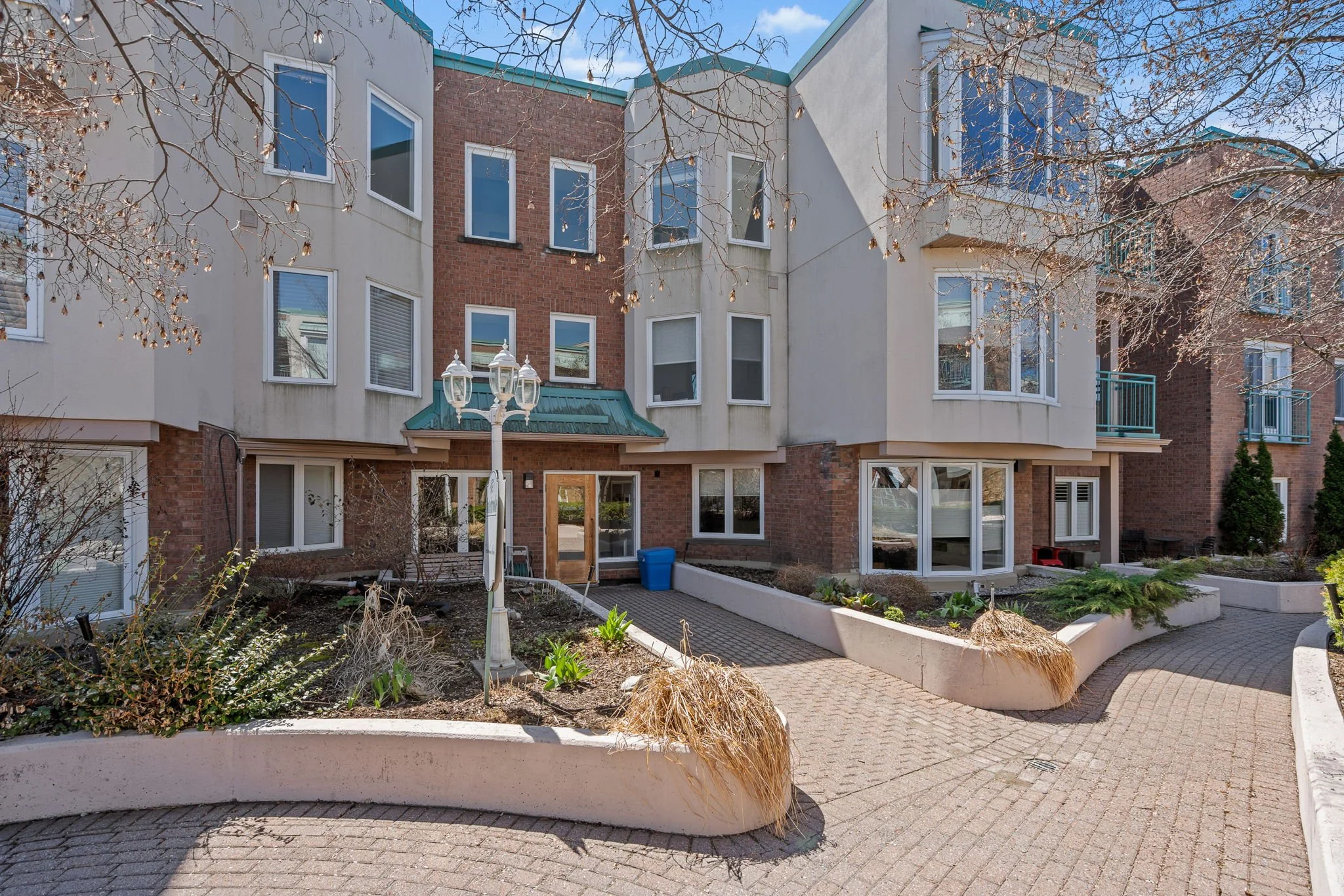 1 Columbus Ave #403