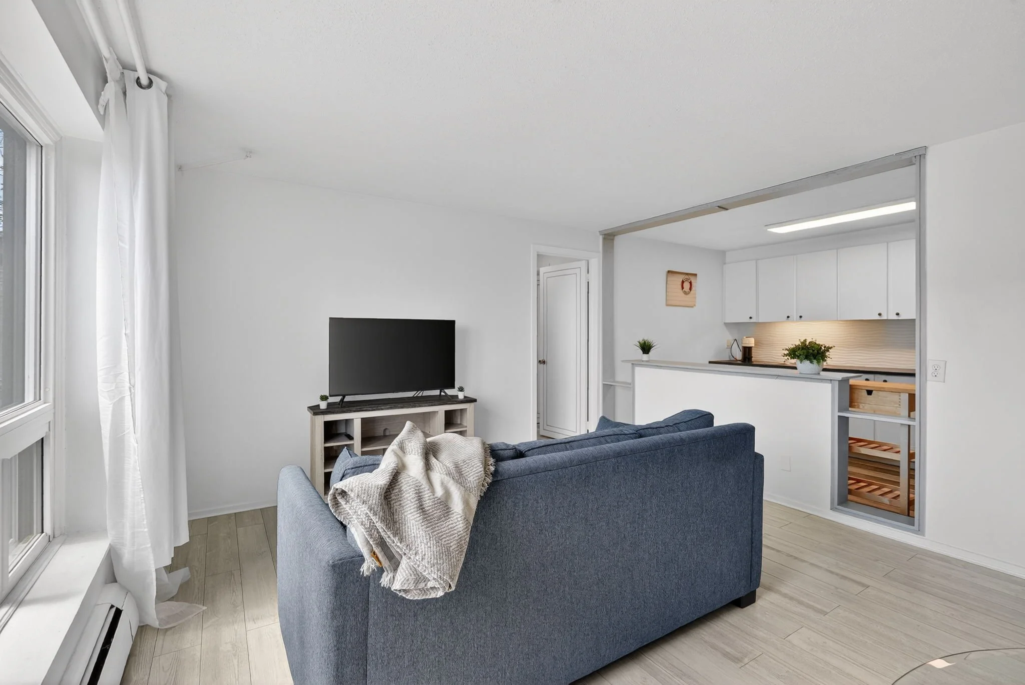 14-web-or-mls-49-sumac-st-9.jpg