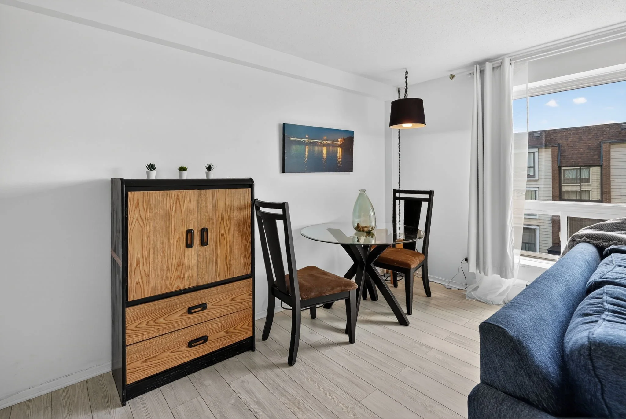 16-web-or-mls-49-sumac-st-9.jpg