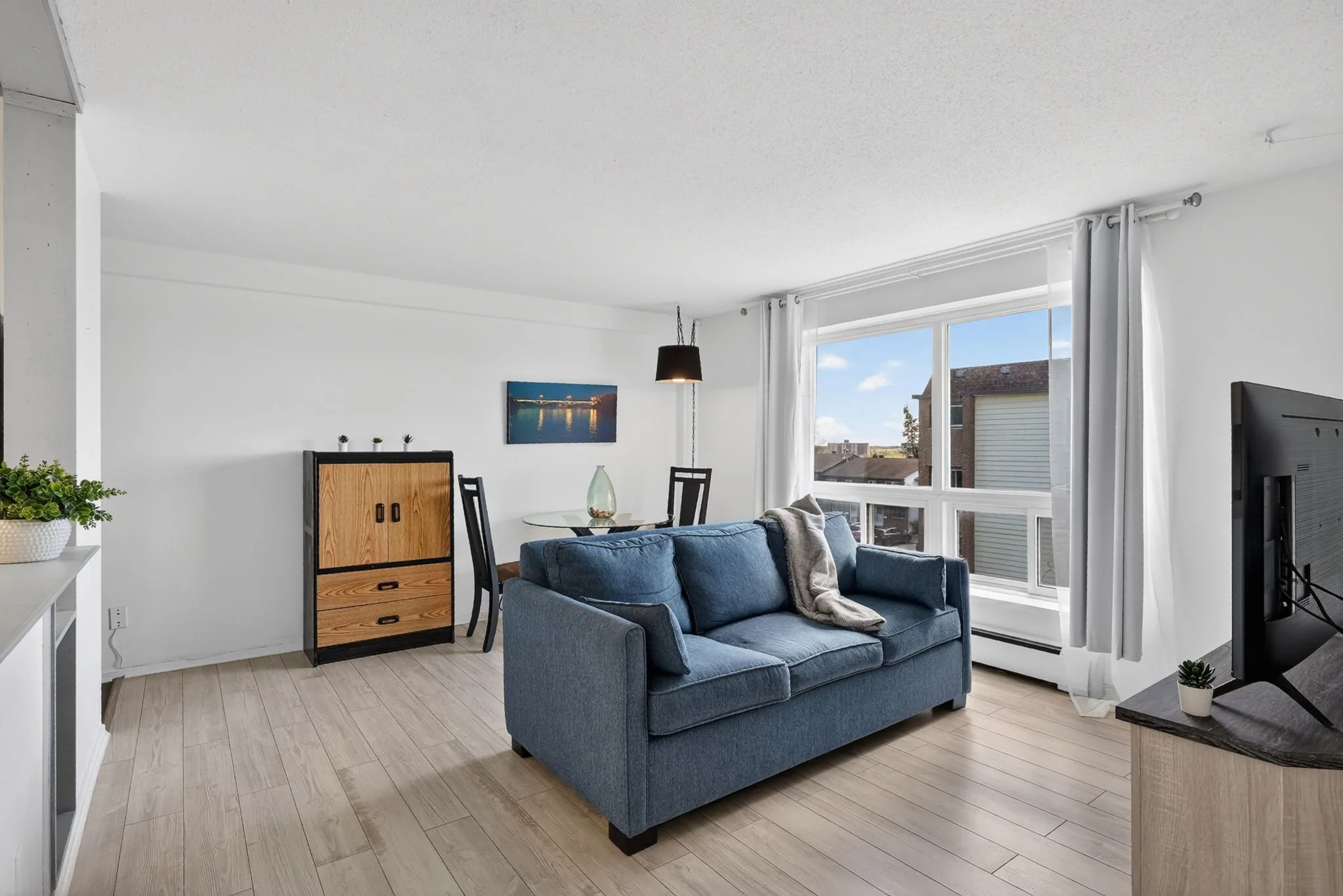17-web-or-mls-49-sumac-st-9.jpg